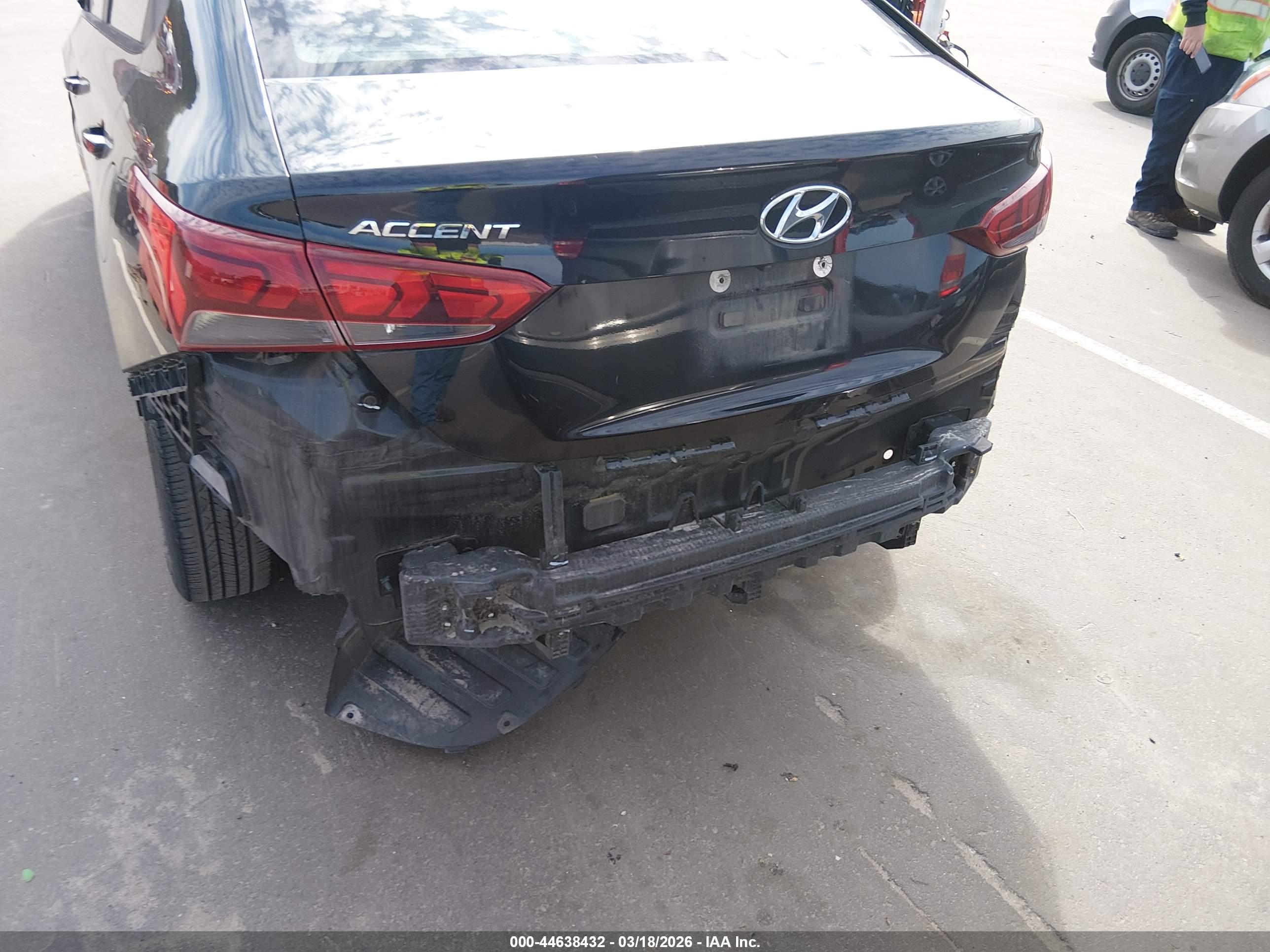 HYUNDAI ACCENT image 6