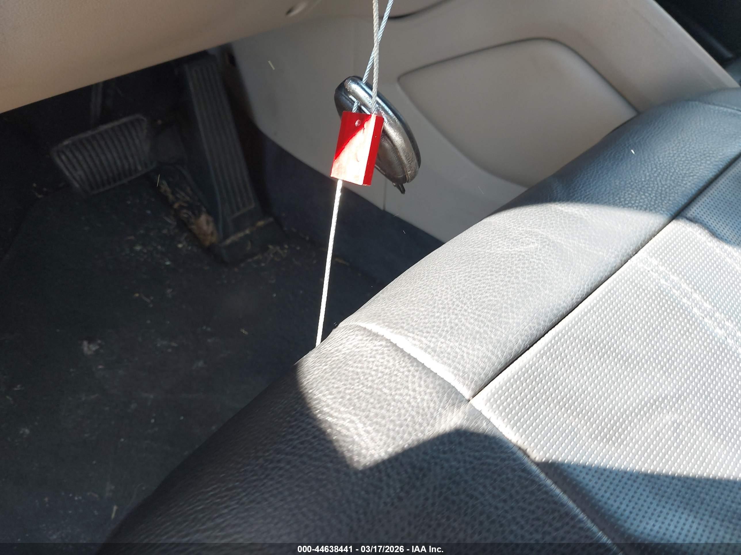 HYUNDAI TUCSON image 11