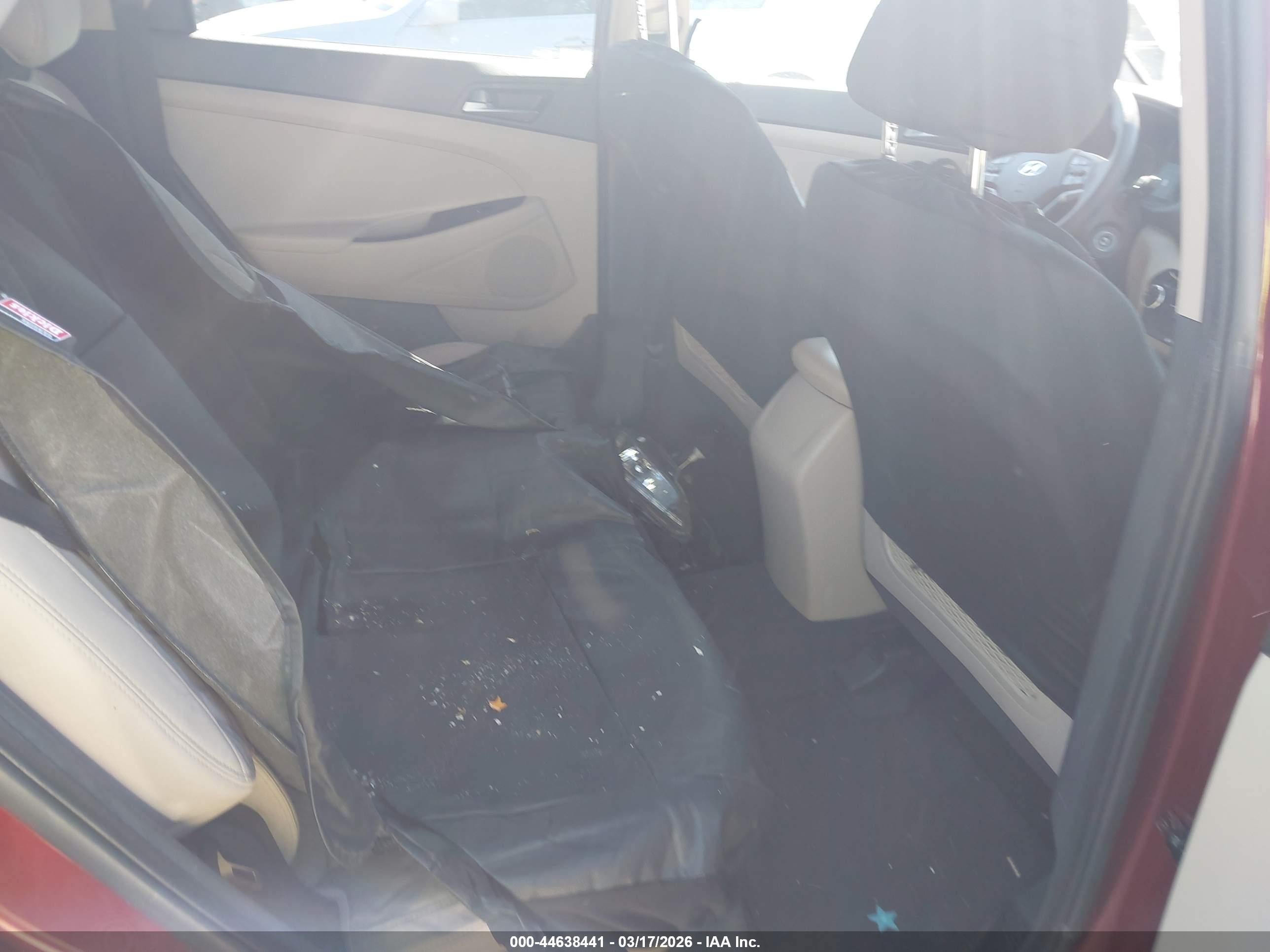 HYUNDAI TUCSON image 8