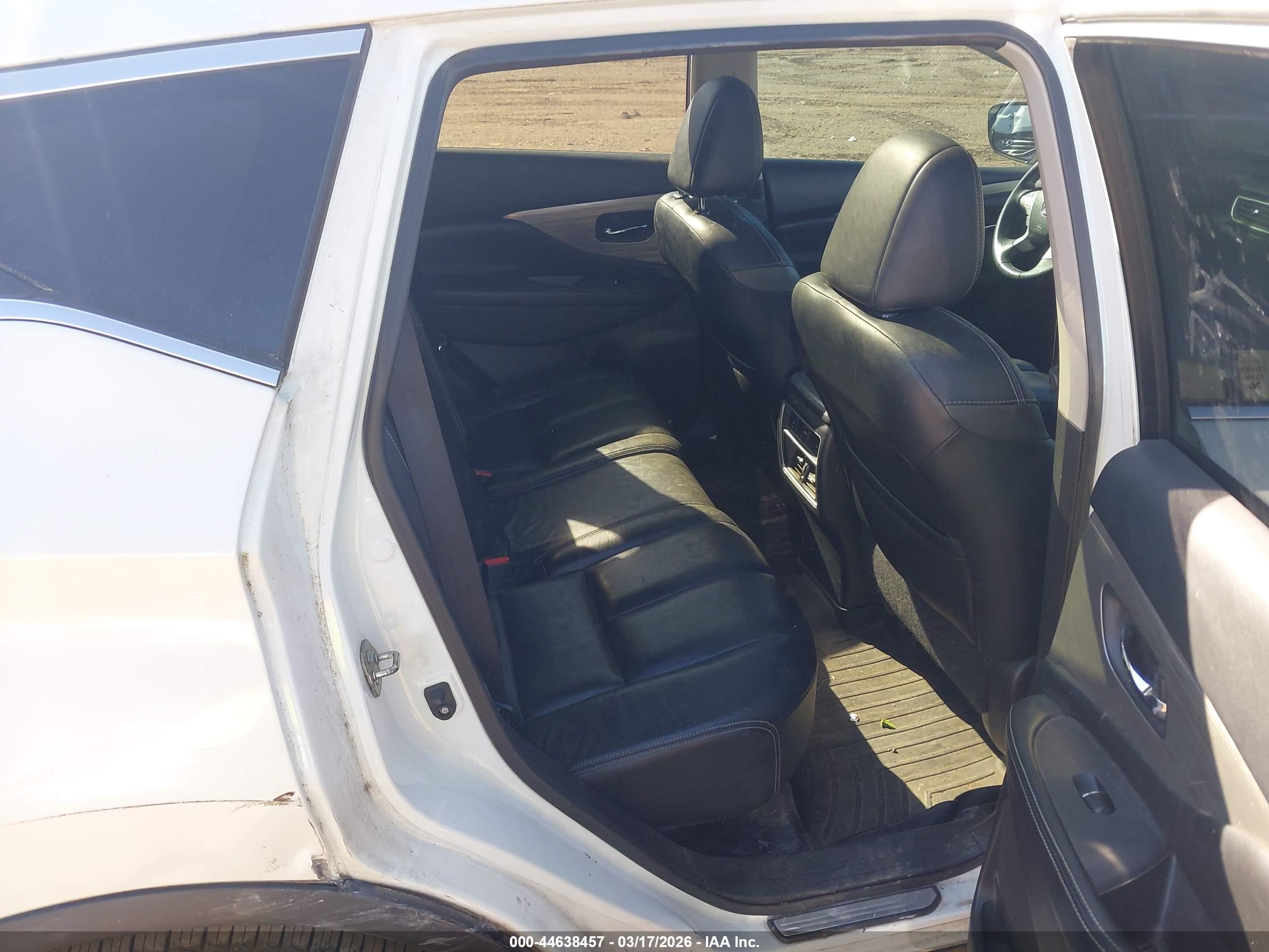 NISSAN MURANO image 8