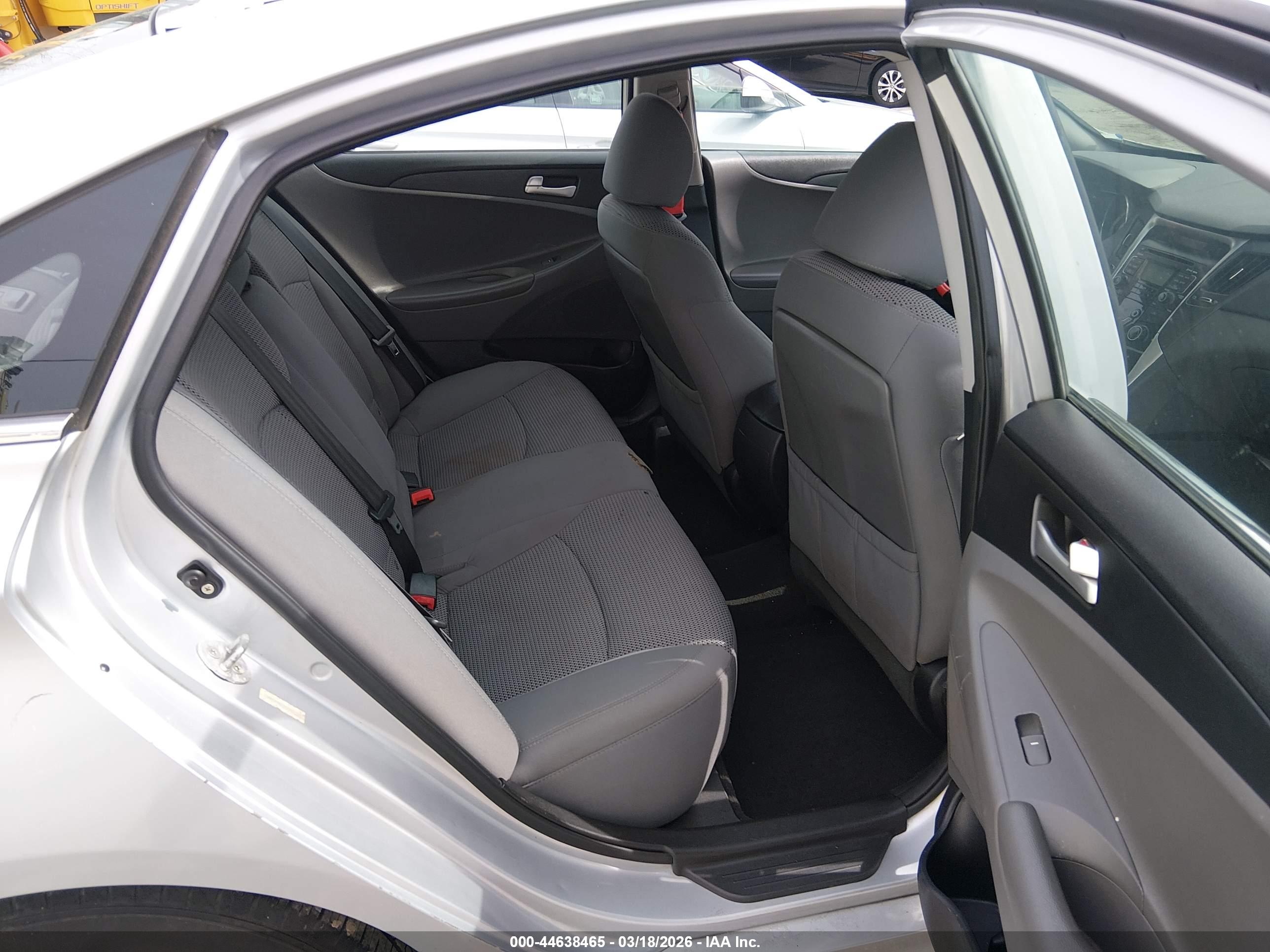 HYUNDAI SONATA image 8