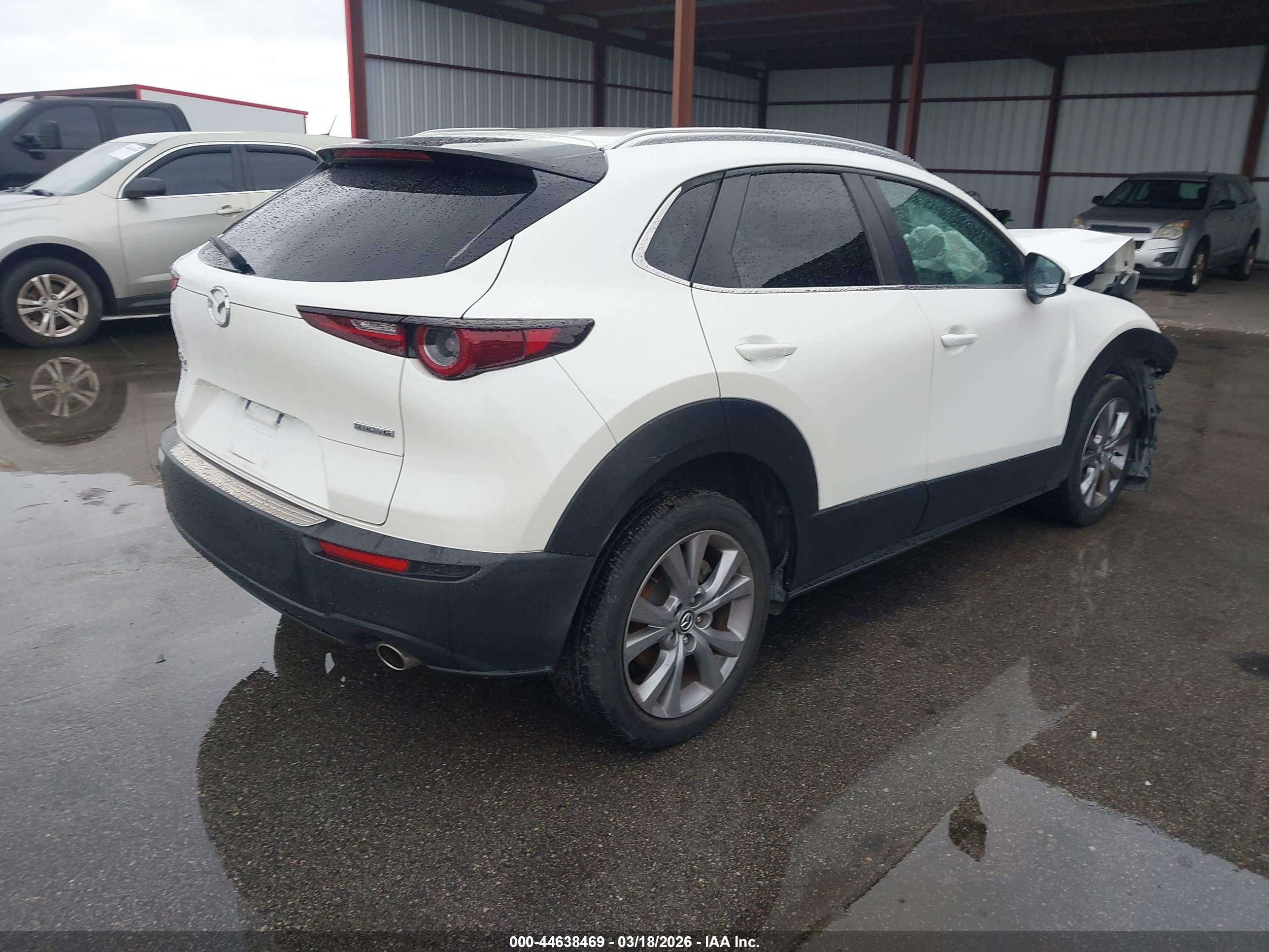 MAZDA CX-30 image 4