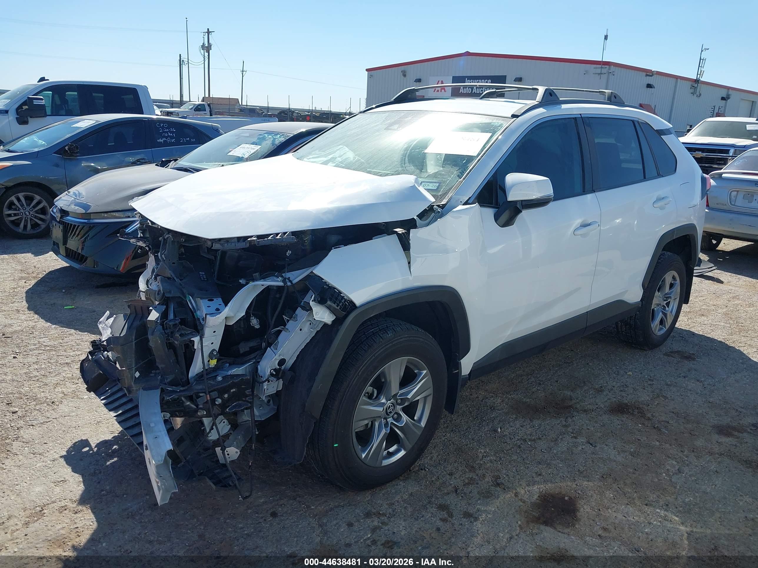 TOYOTA RAV4 image 2