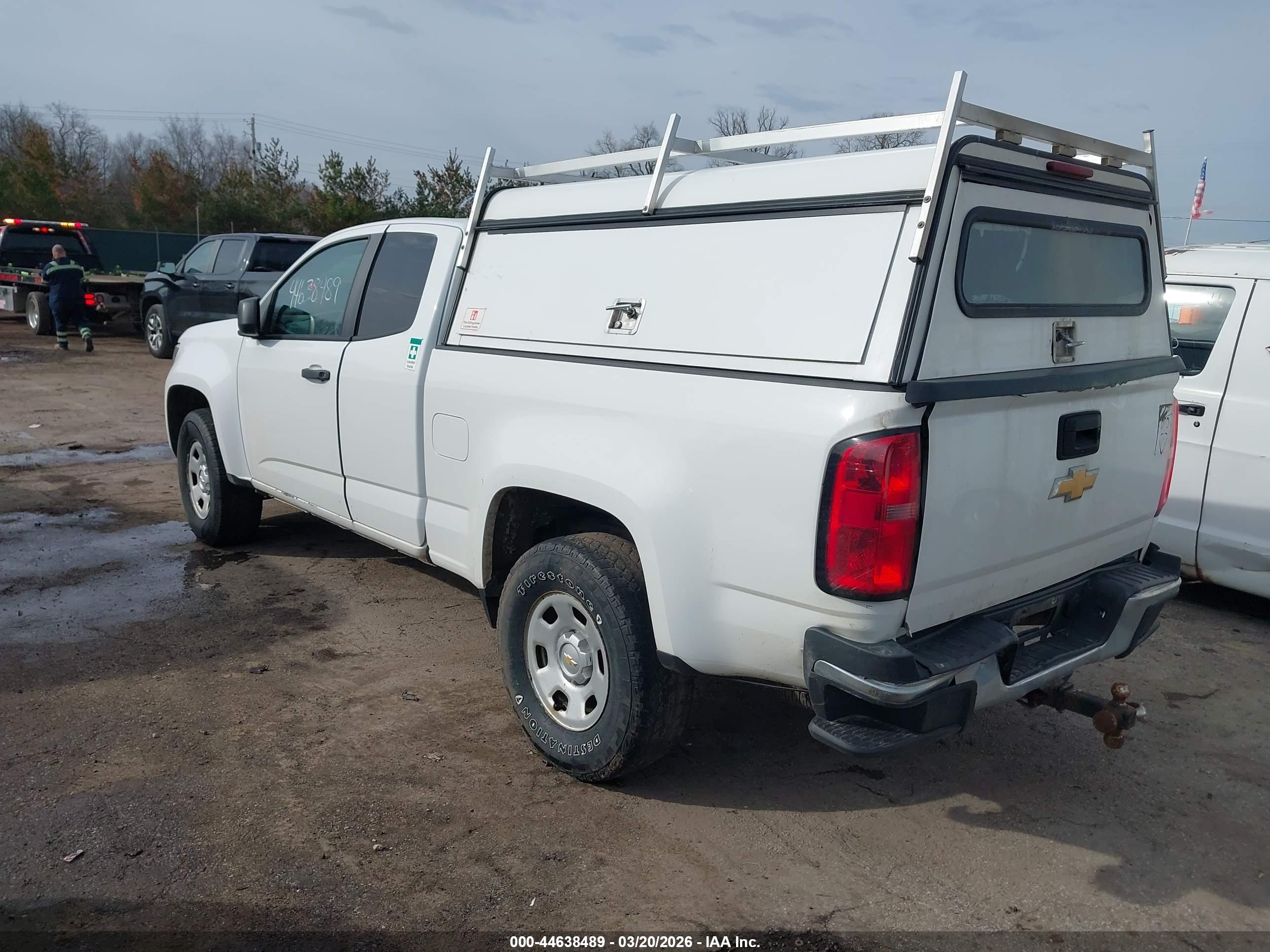 CHEVROLET COLORADO image 3