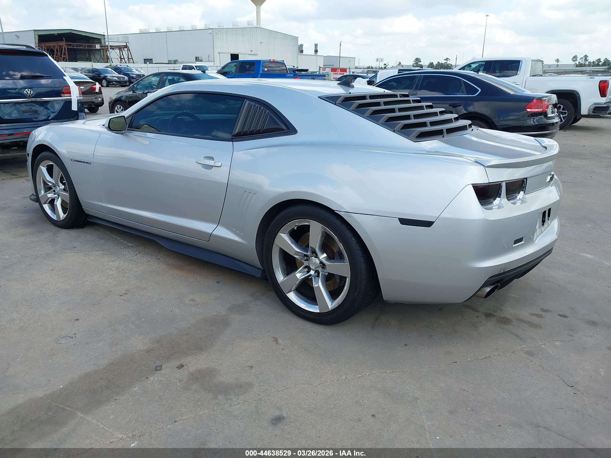 CHEVROLET CAMARO image 3