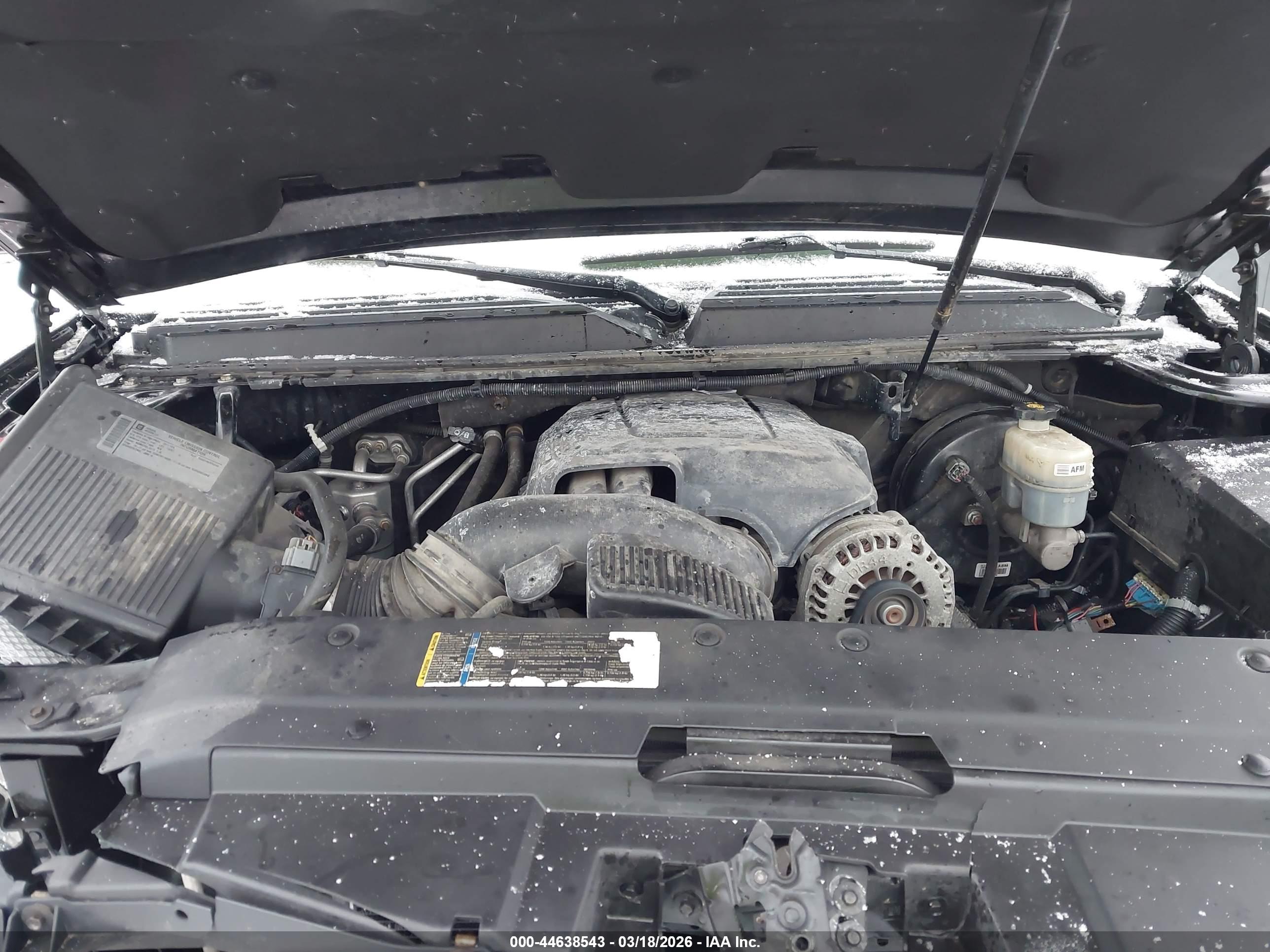 CHEVROLET SUBURBAN image 10