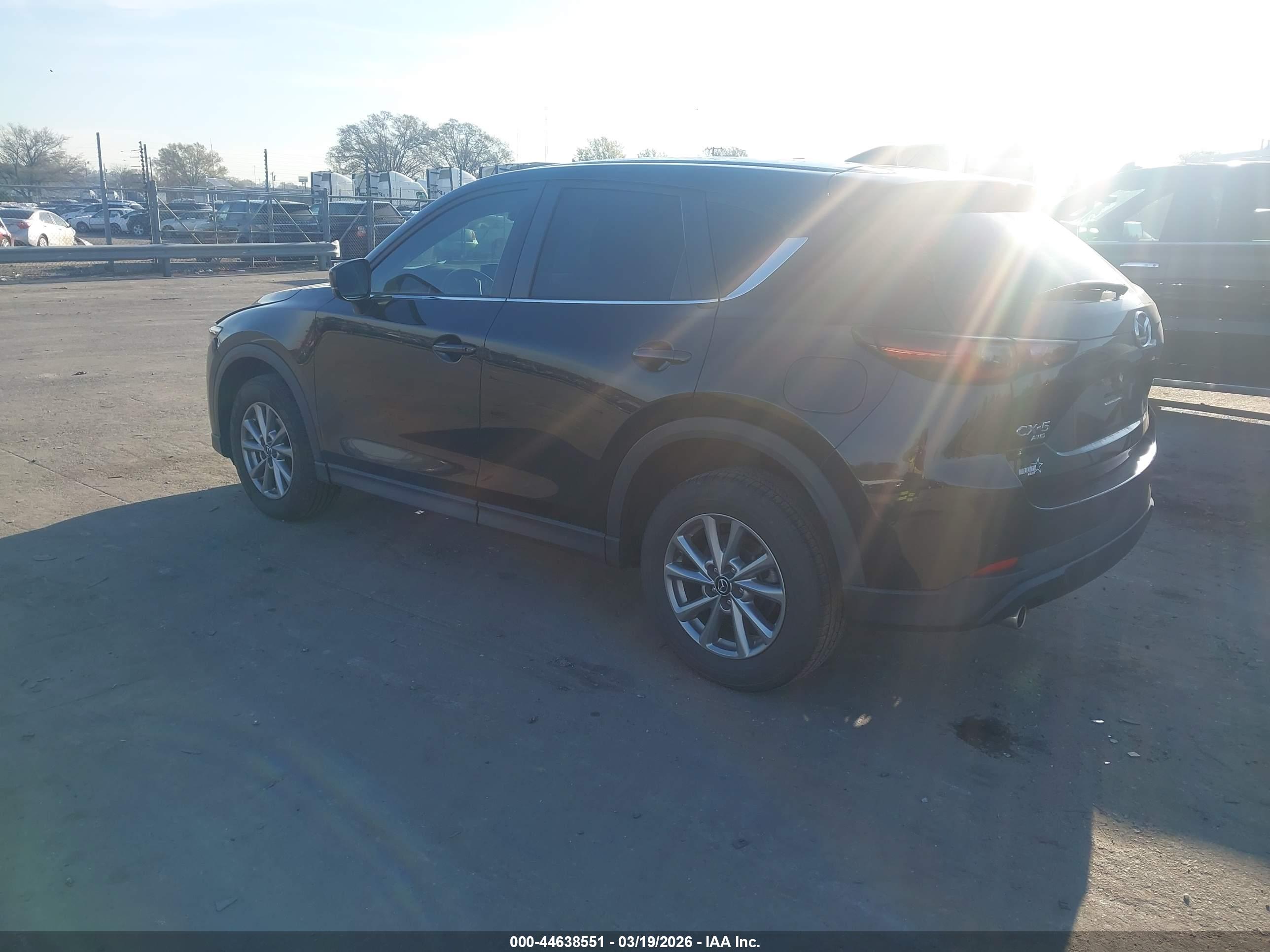 MAZDA CX-5 image 3