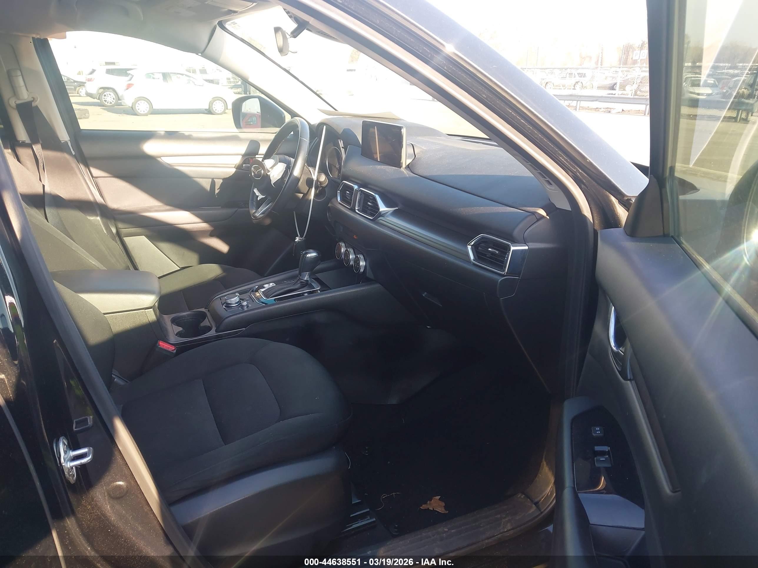 MAZDA CX-5 image 5
