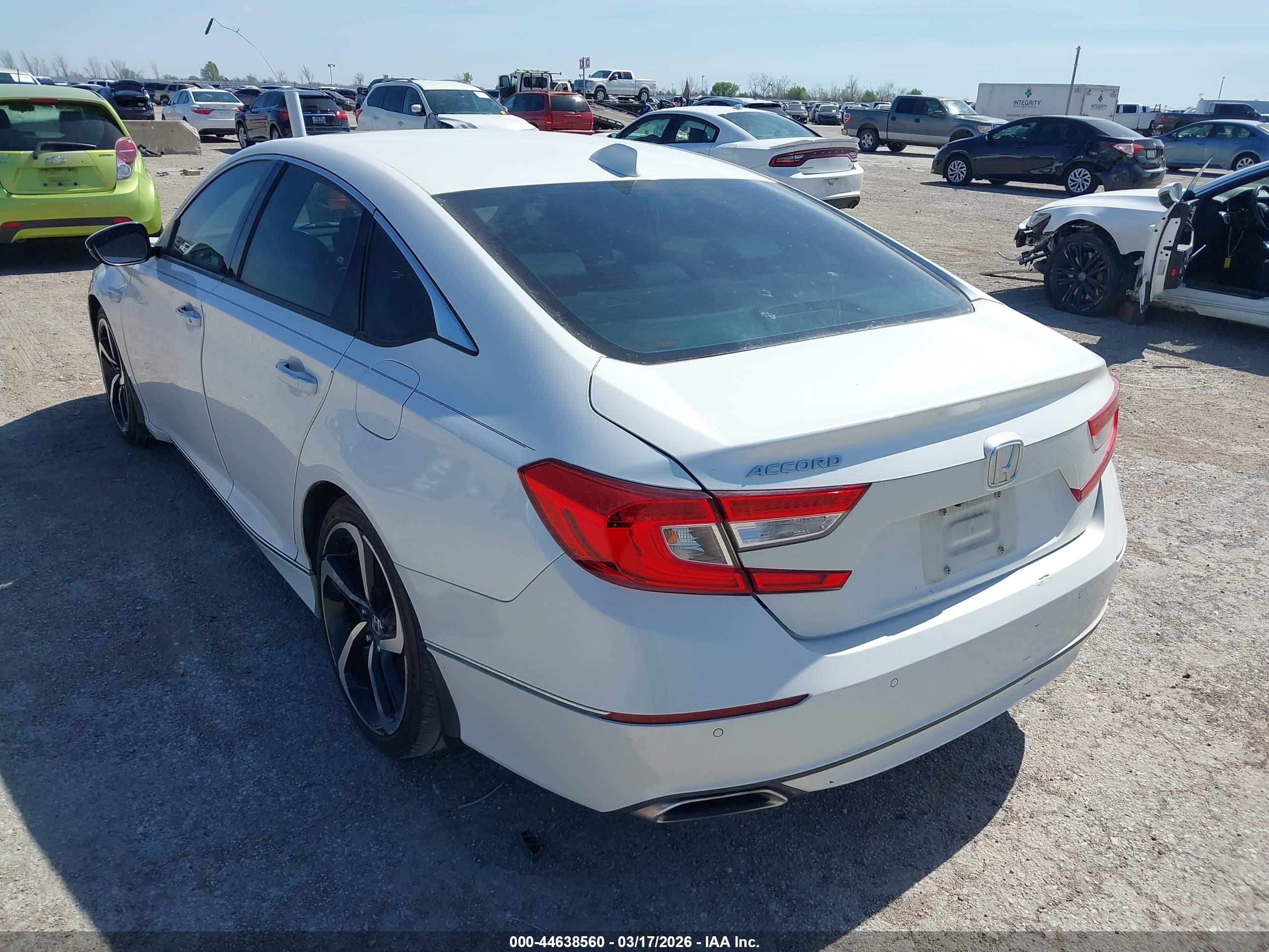 HONDA ACCORD image 3