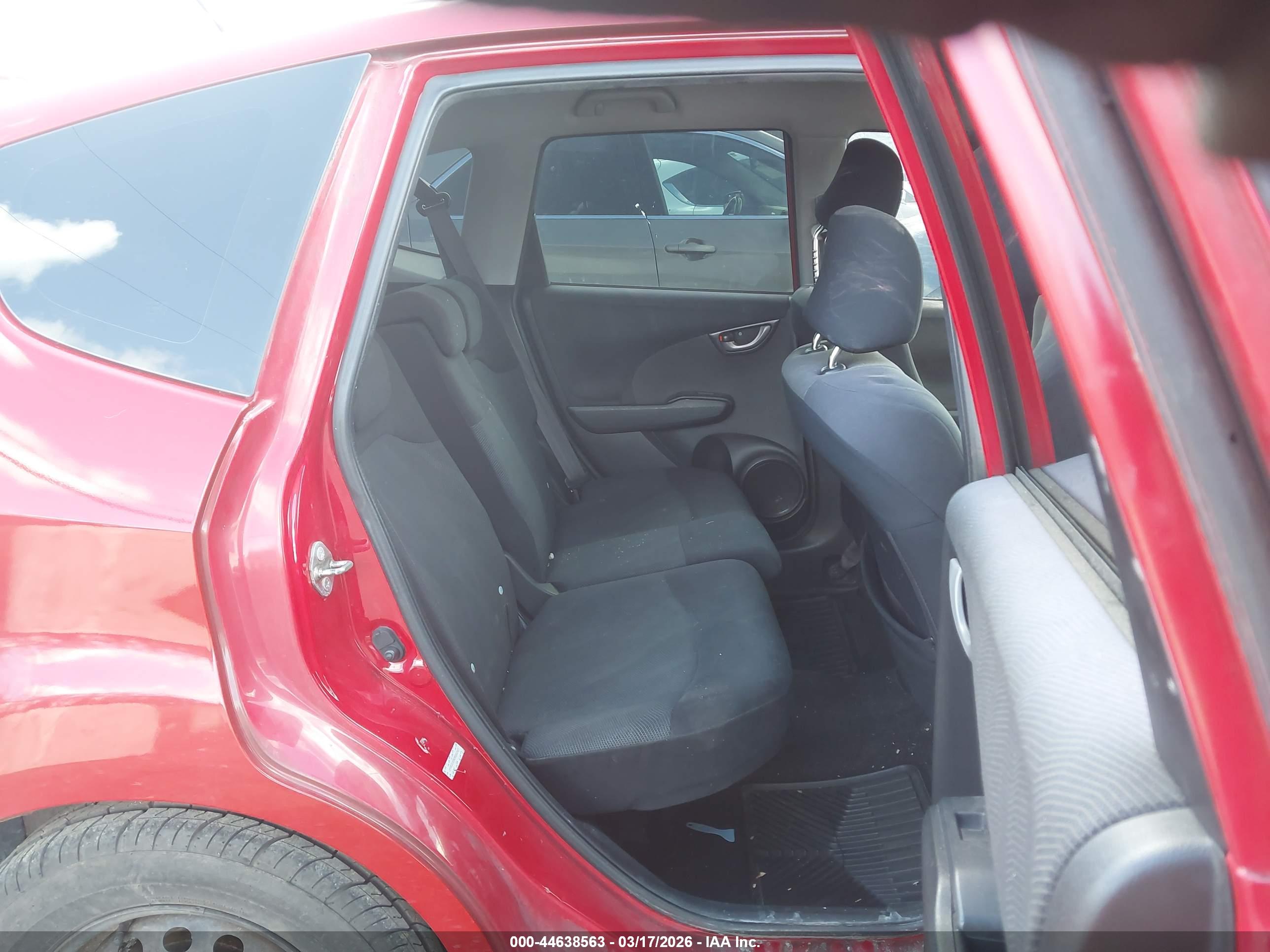 HONDA FIT image 8