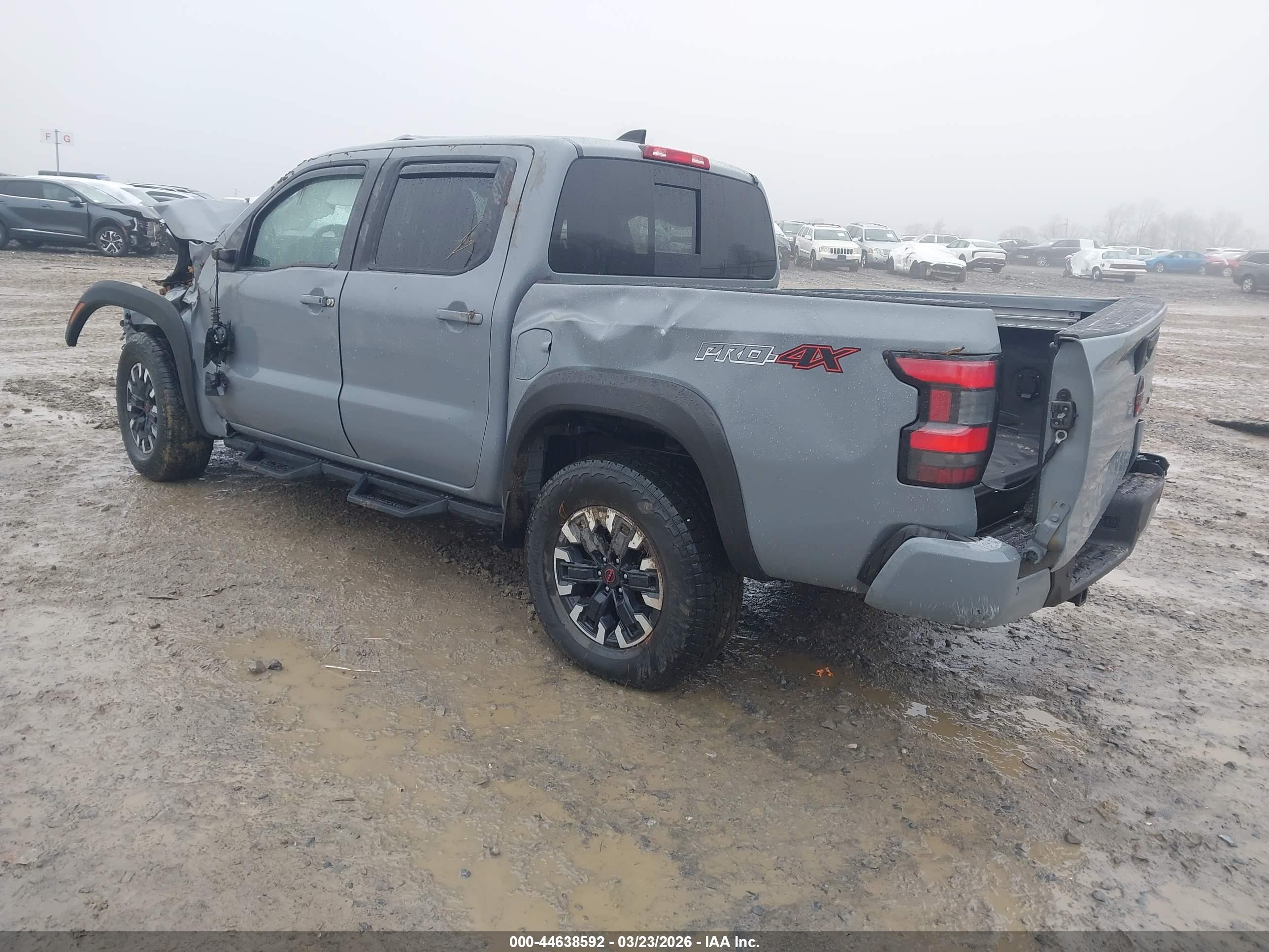 NISSAN FRONTIER image 3