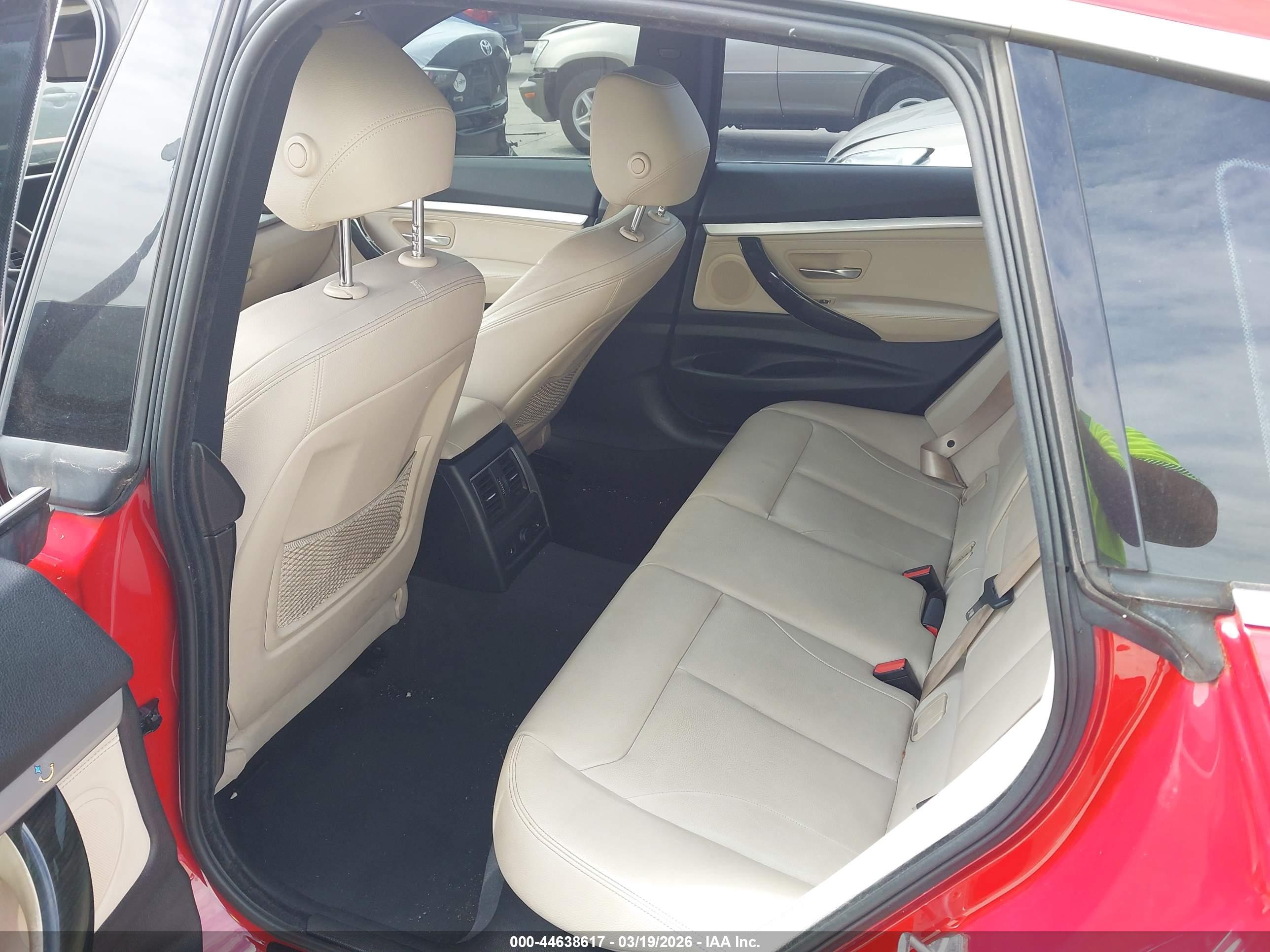BMW 330I image 8