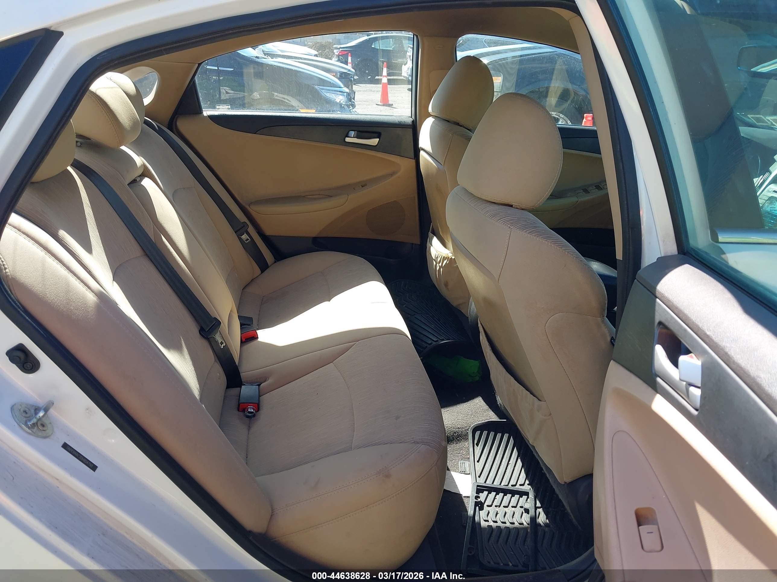 HYUNDAI SONATA image 8