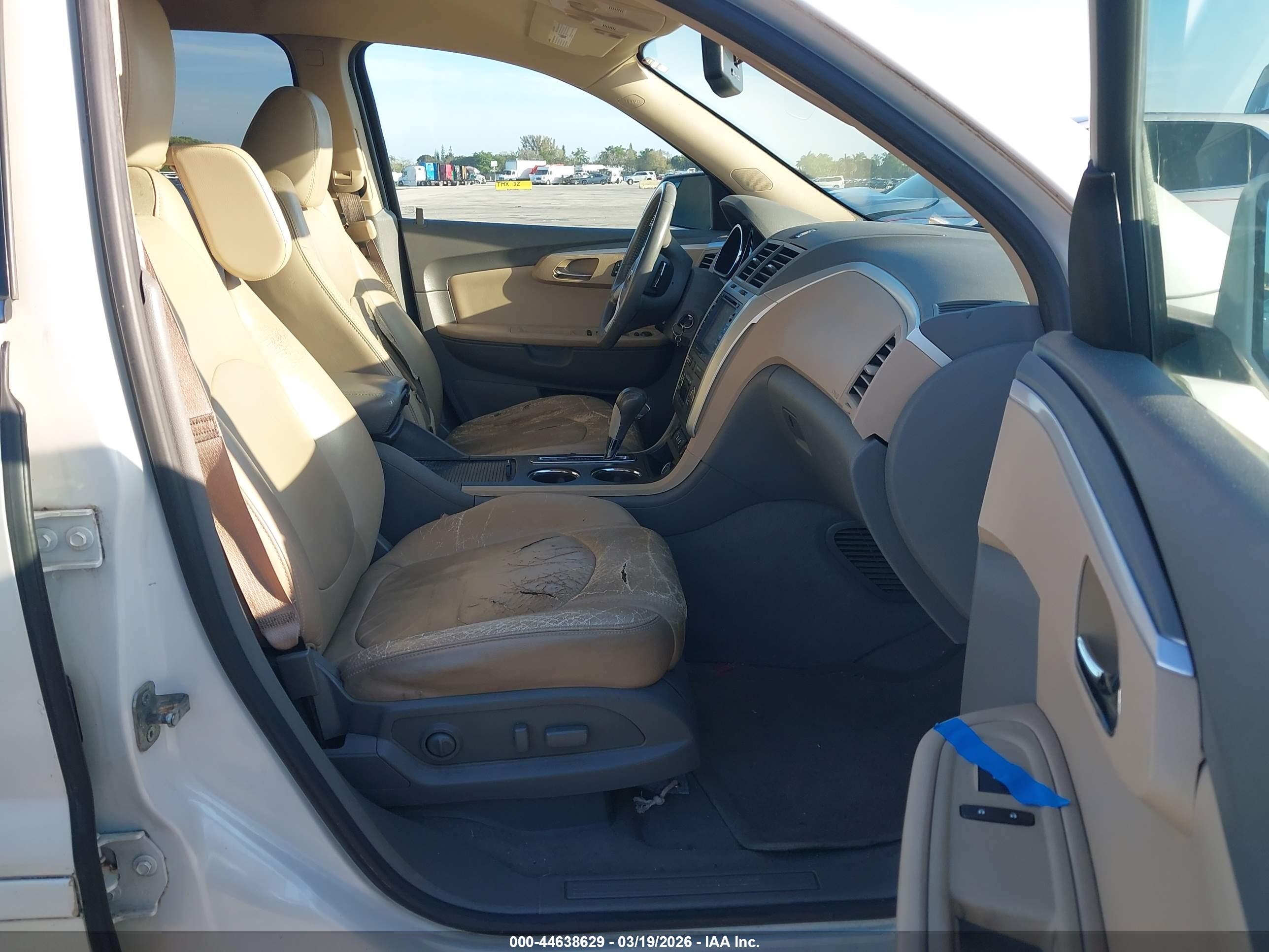 CHEVROLET TRAVERSE image 5