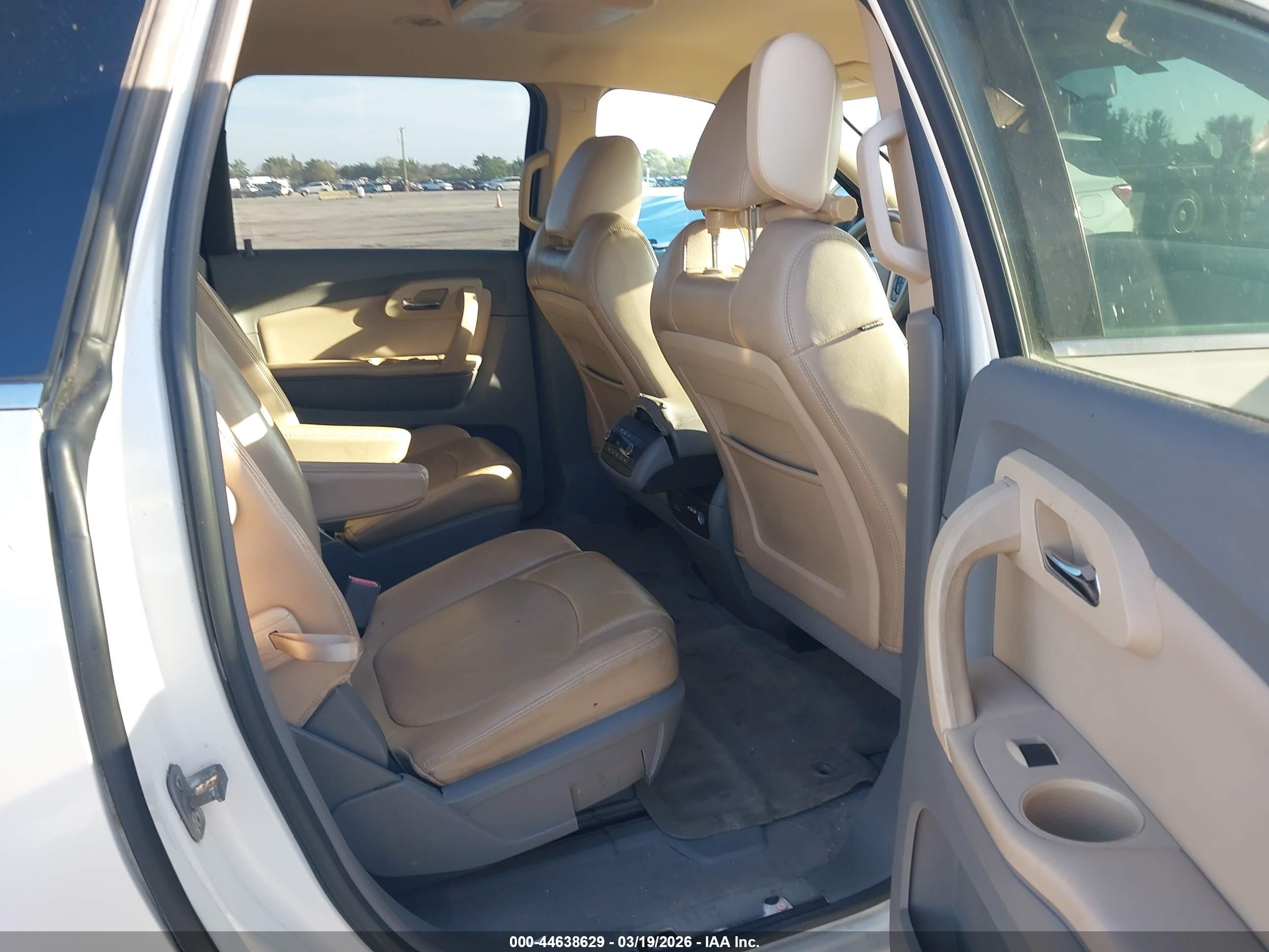 CHEVROLET TRAVERSE image 8