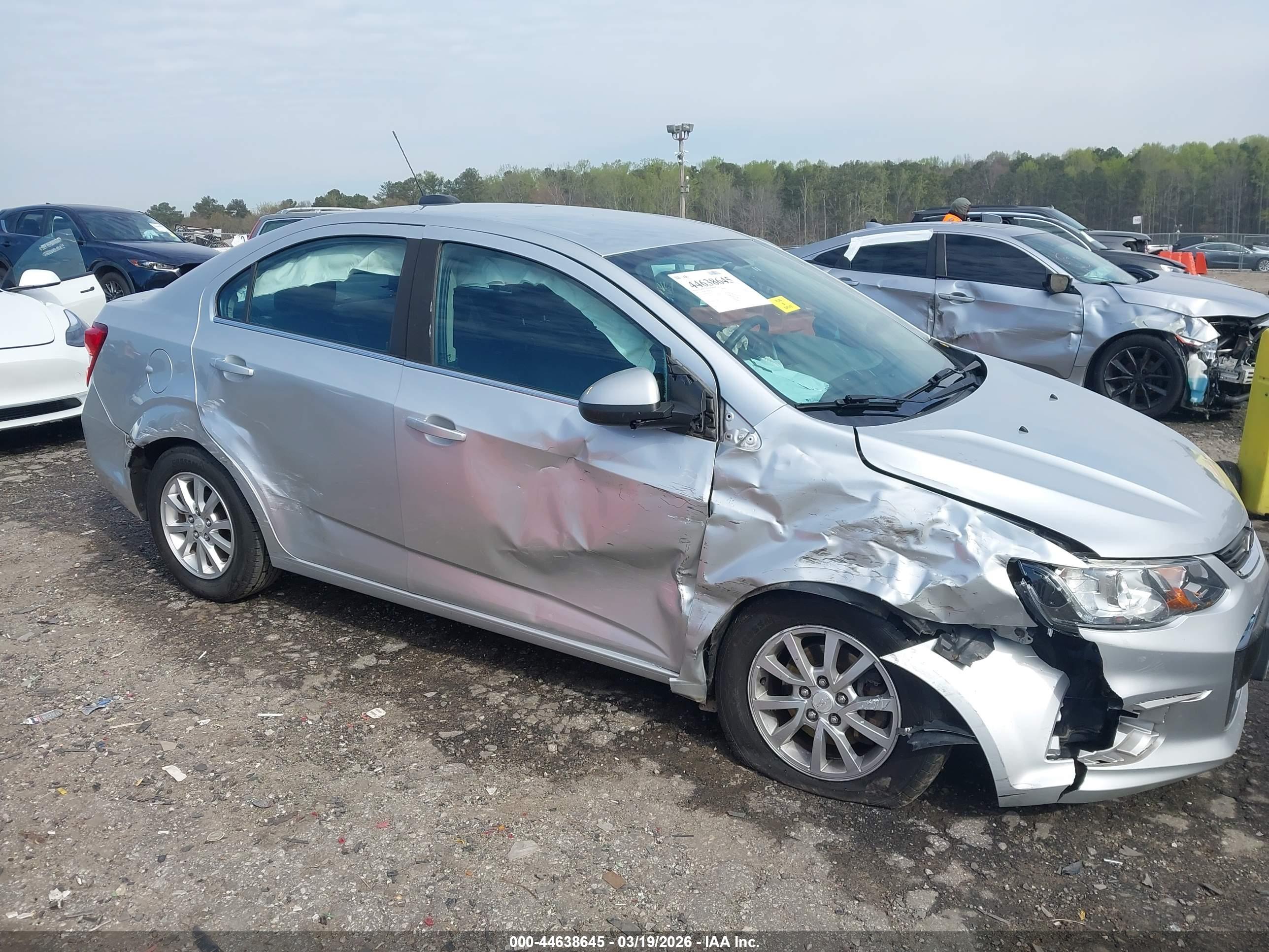 CHEVROLET SONIC image 6