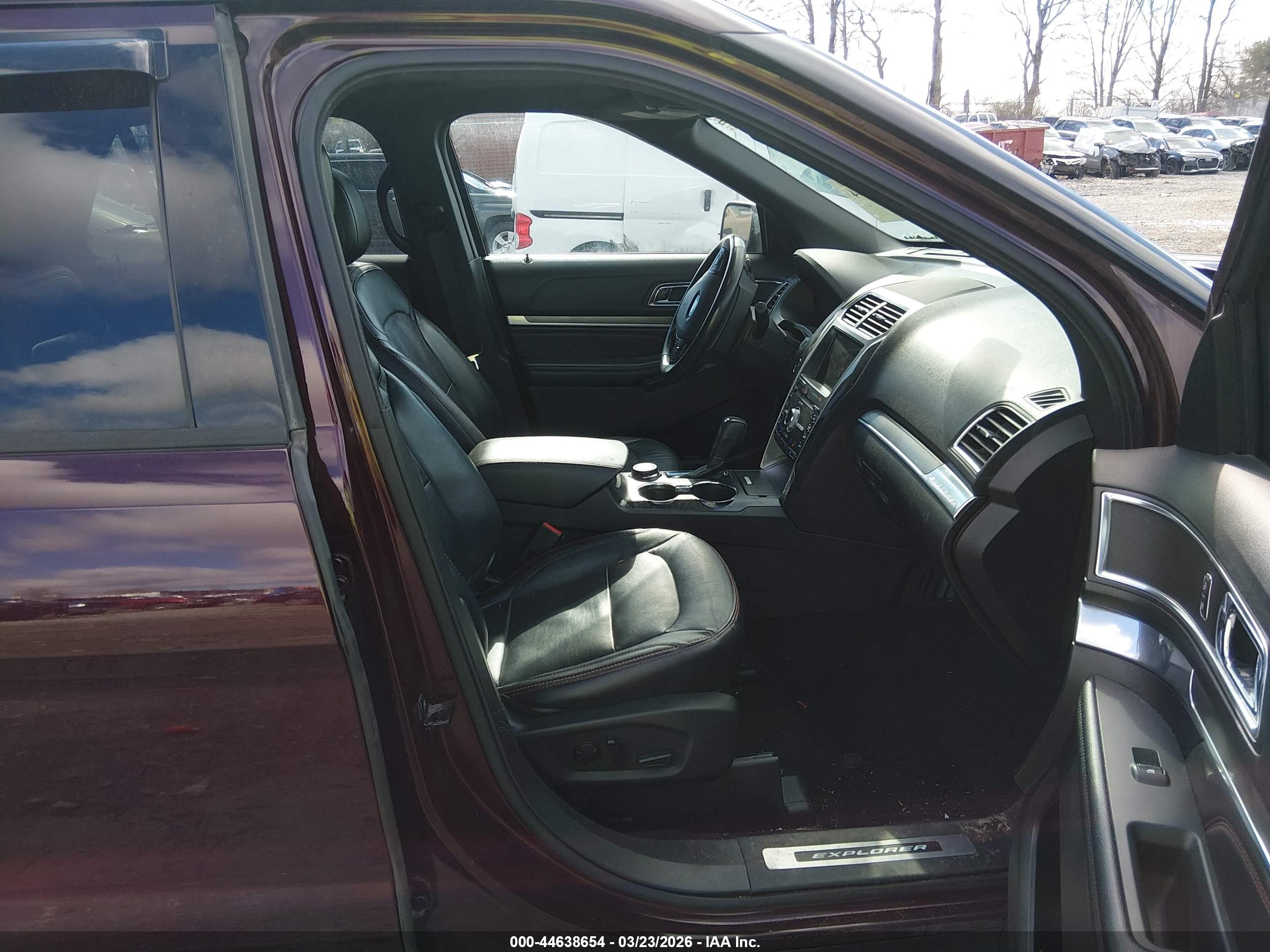 FORD EXPLORER image 5