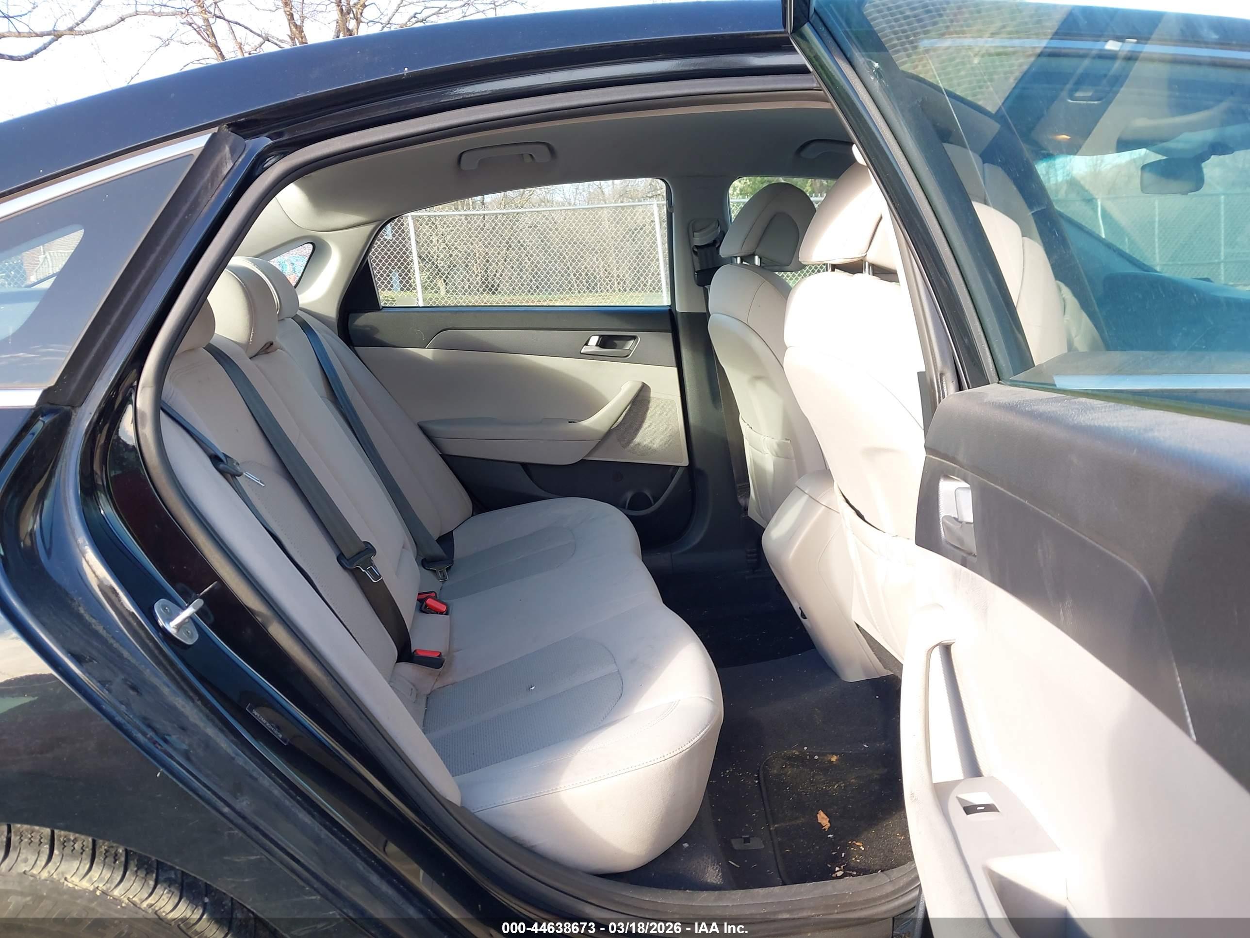 HYUNDAI SONATA image 8