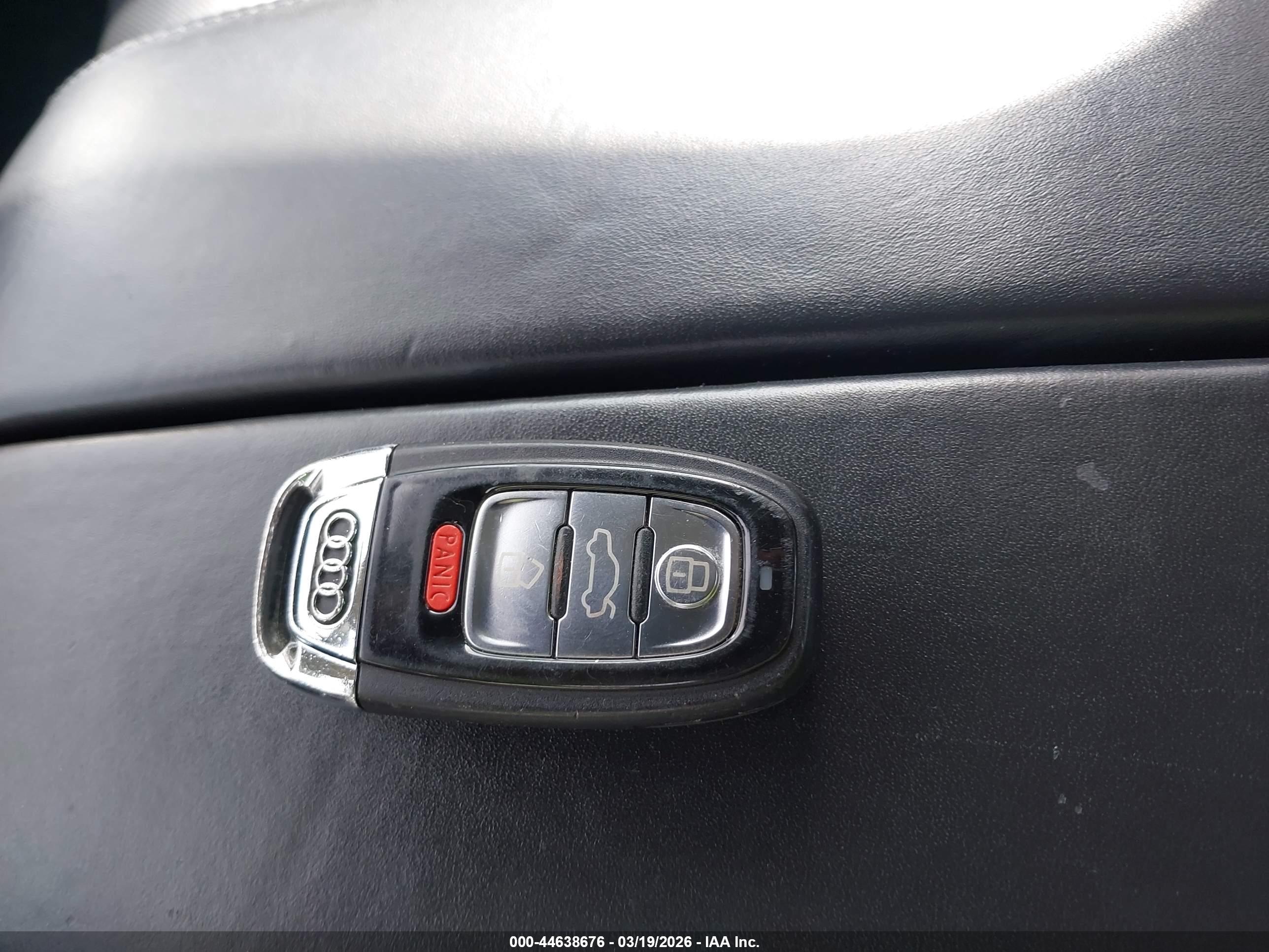 AUDI A8 image 11
