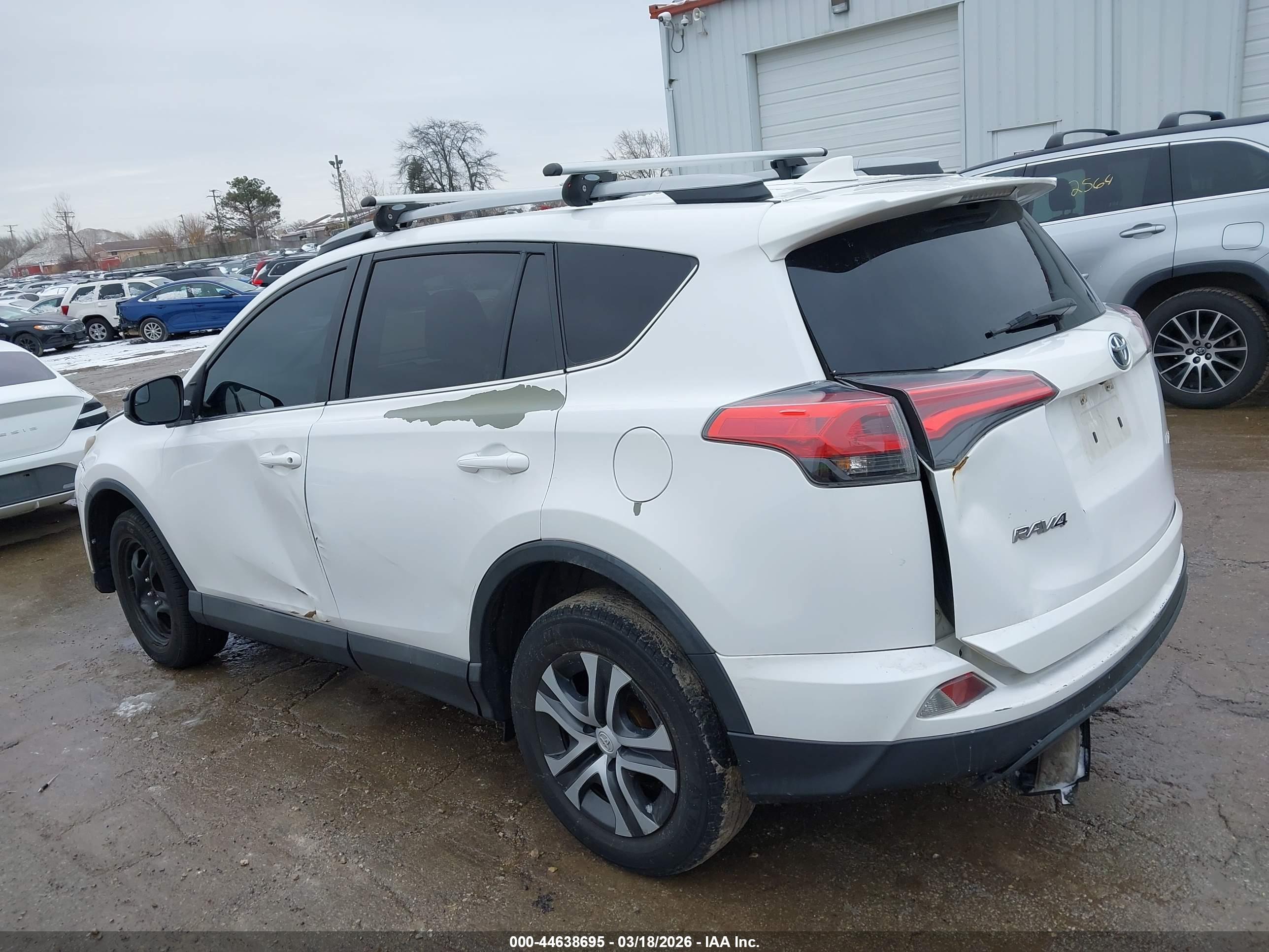 TOYOTA RAV4 image 3