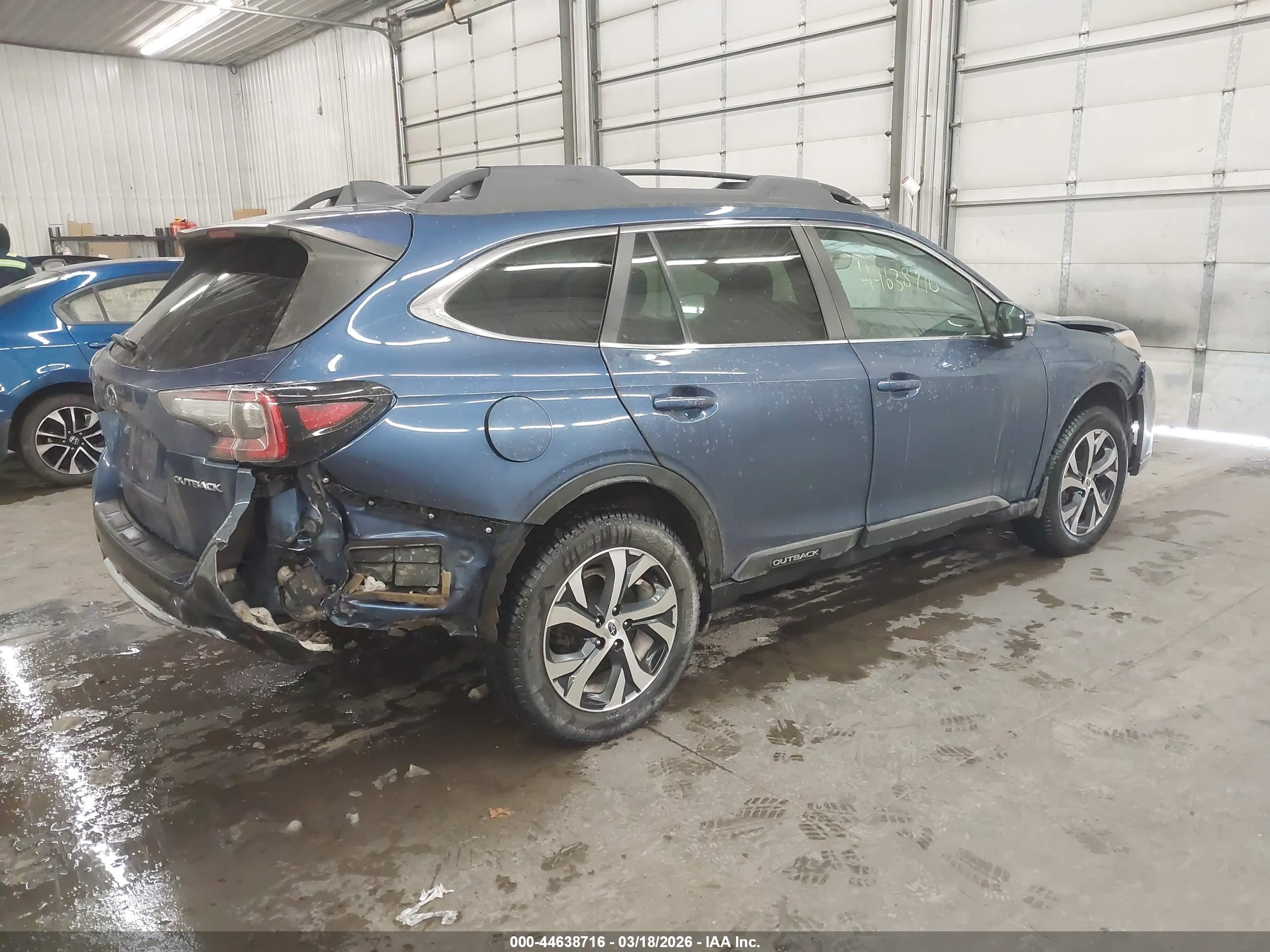 SUBARU OUTBACK image 4