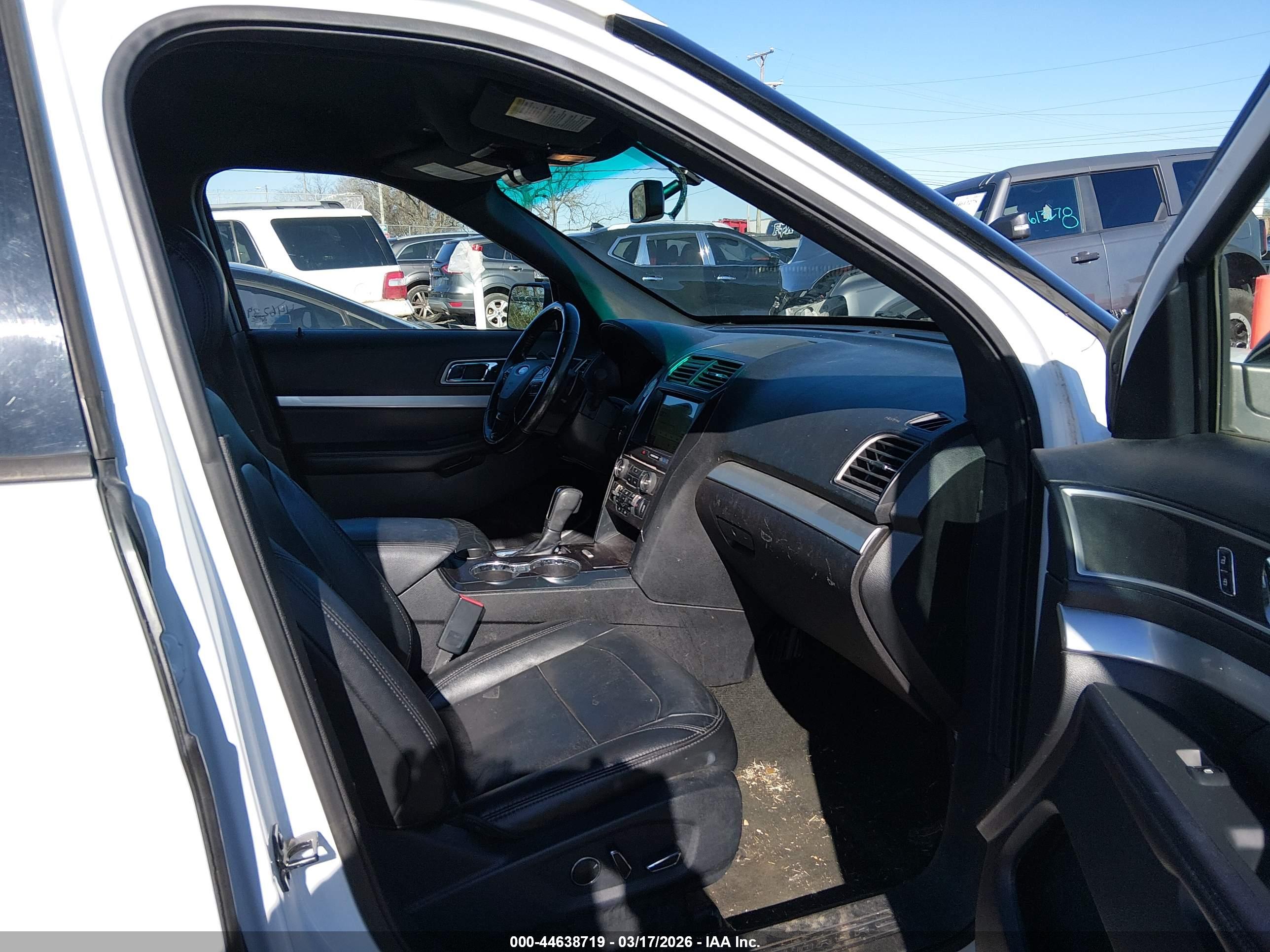FORD EXPLORER image 5
