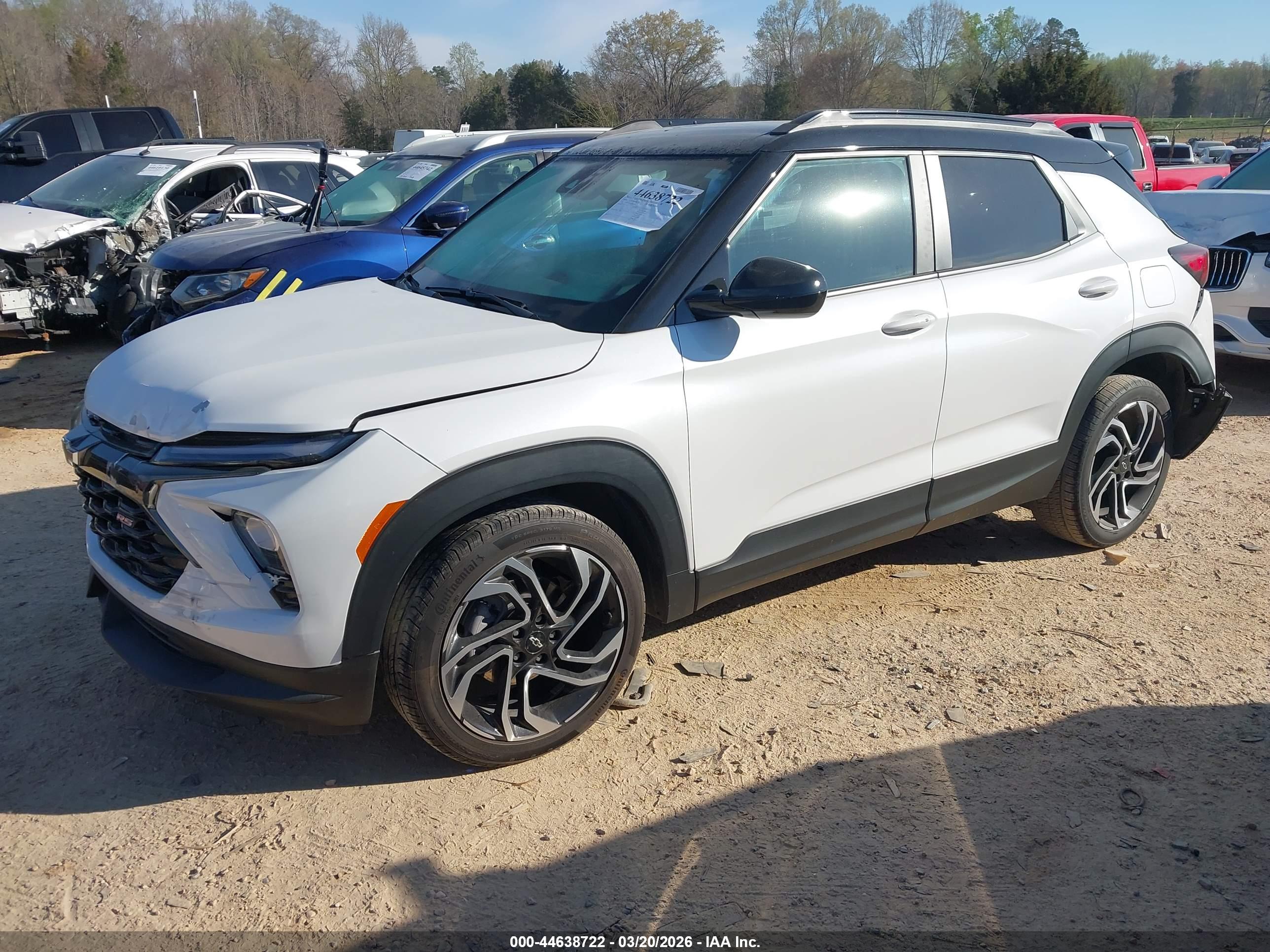 CHEVROLET TRAILBLAZER image 2