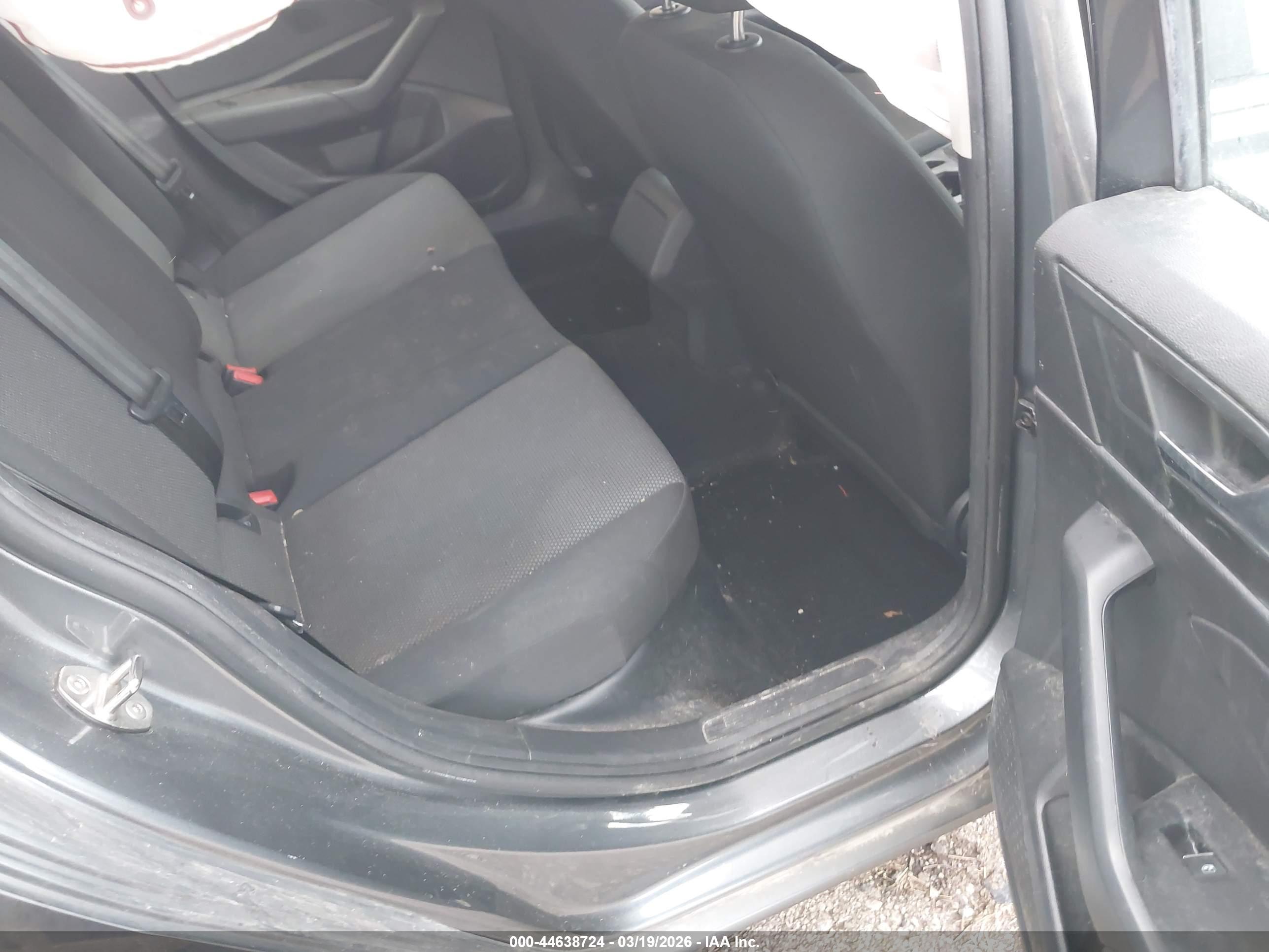 VOLKSWAGEN JETTA image 8