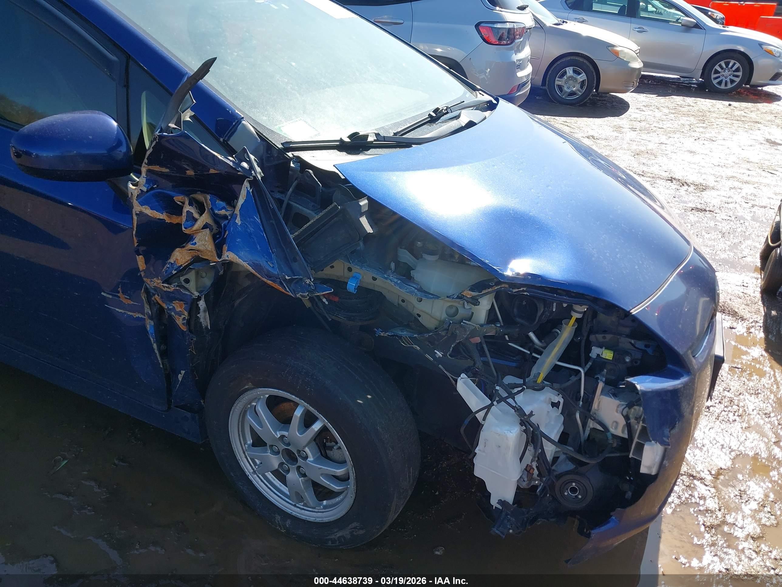 TOYOTA PRIUS image 6