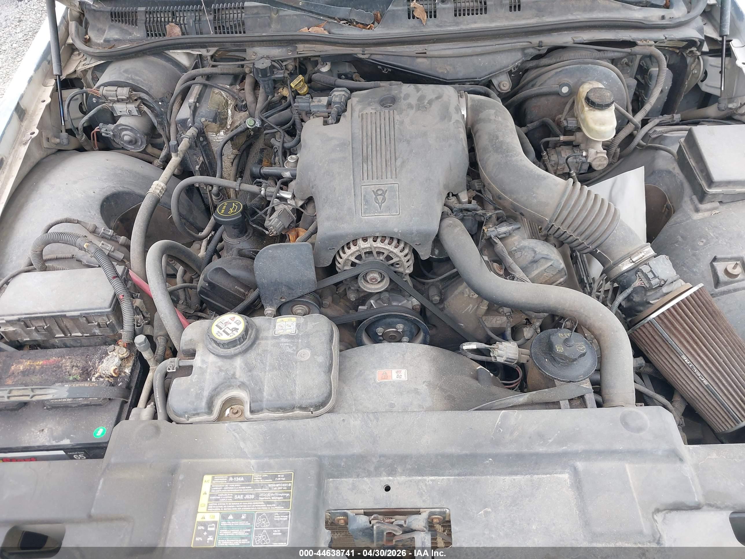 FORD CROWN image 10