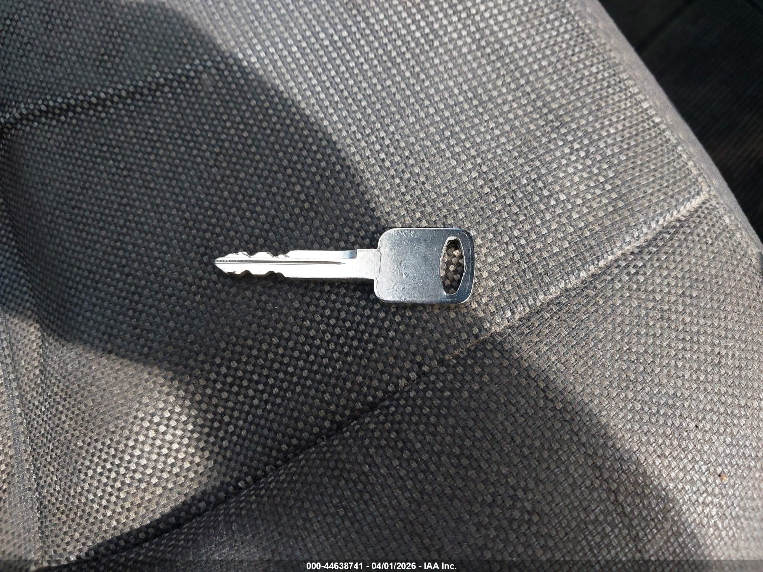 FORD CROWN image 11
