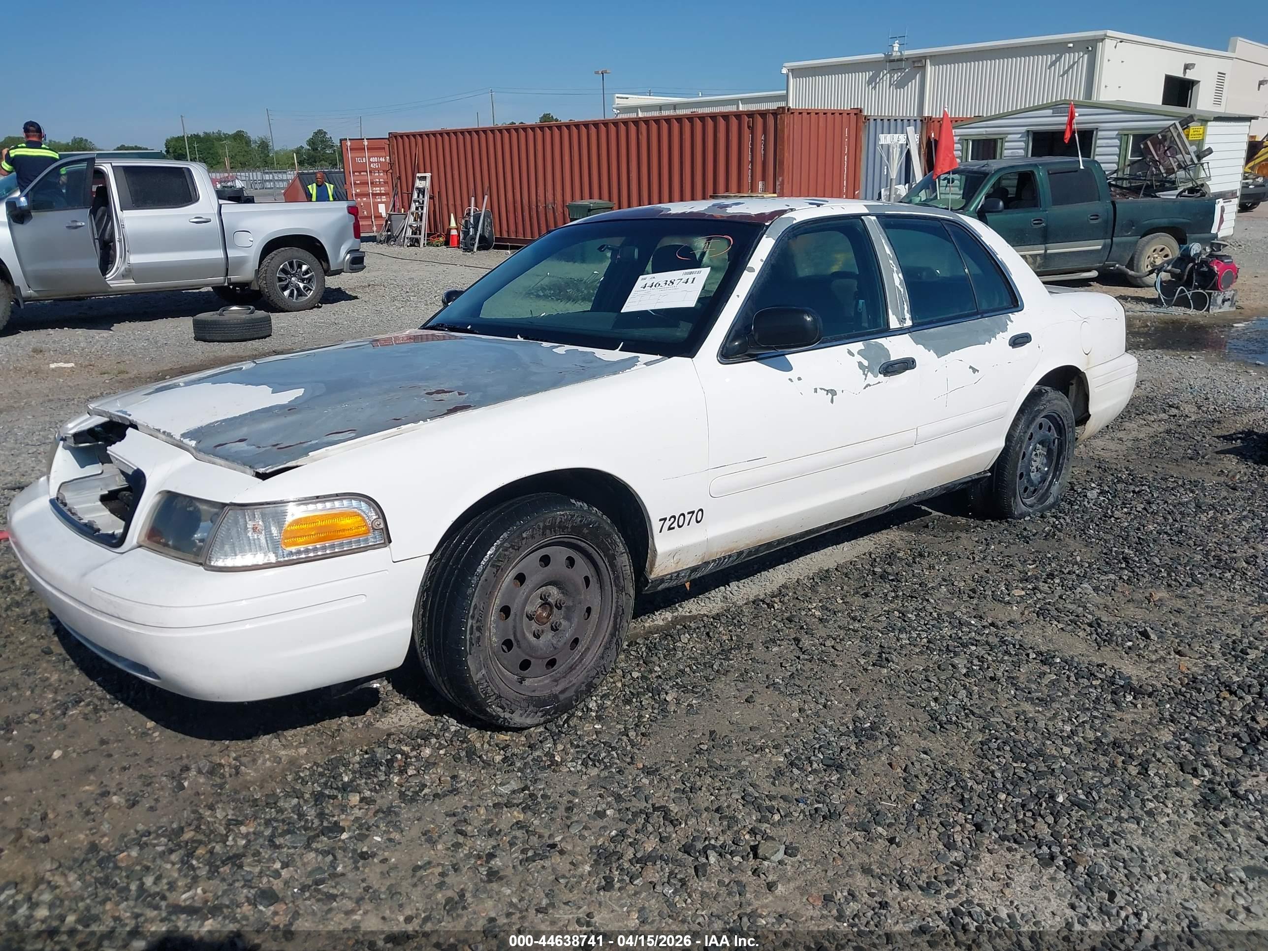 FORD CROWN image 2