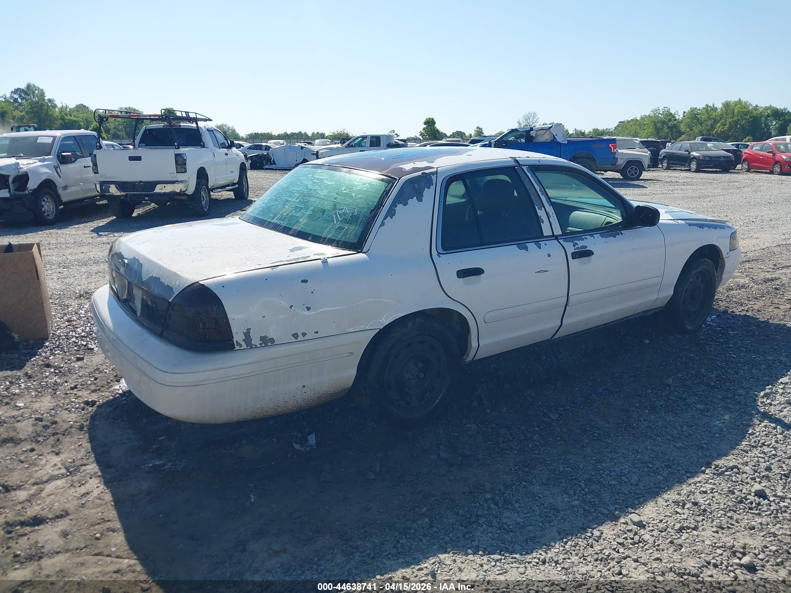FORD CROWN image 4