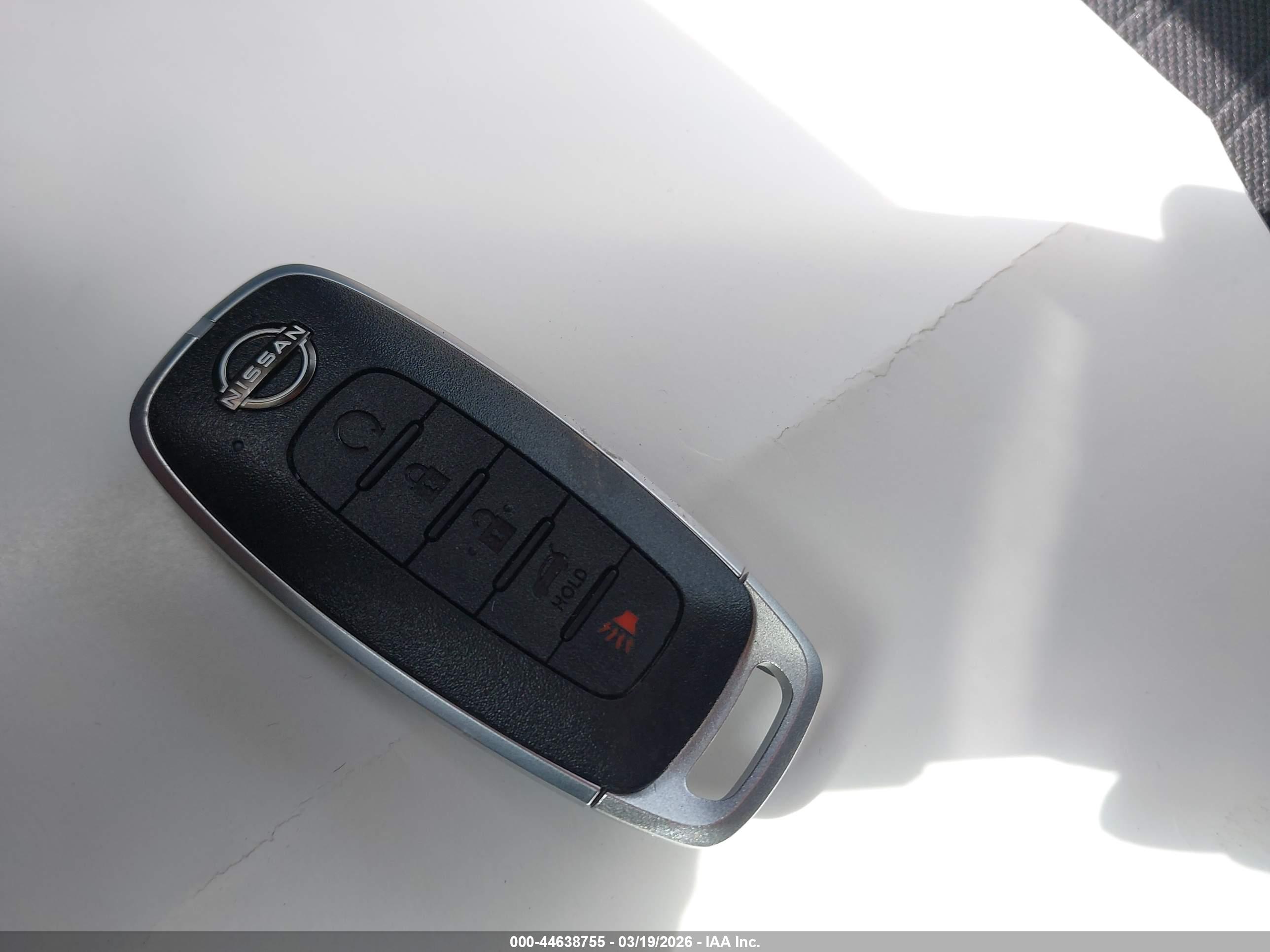 NISSAN ROGUE image 11