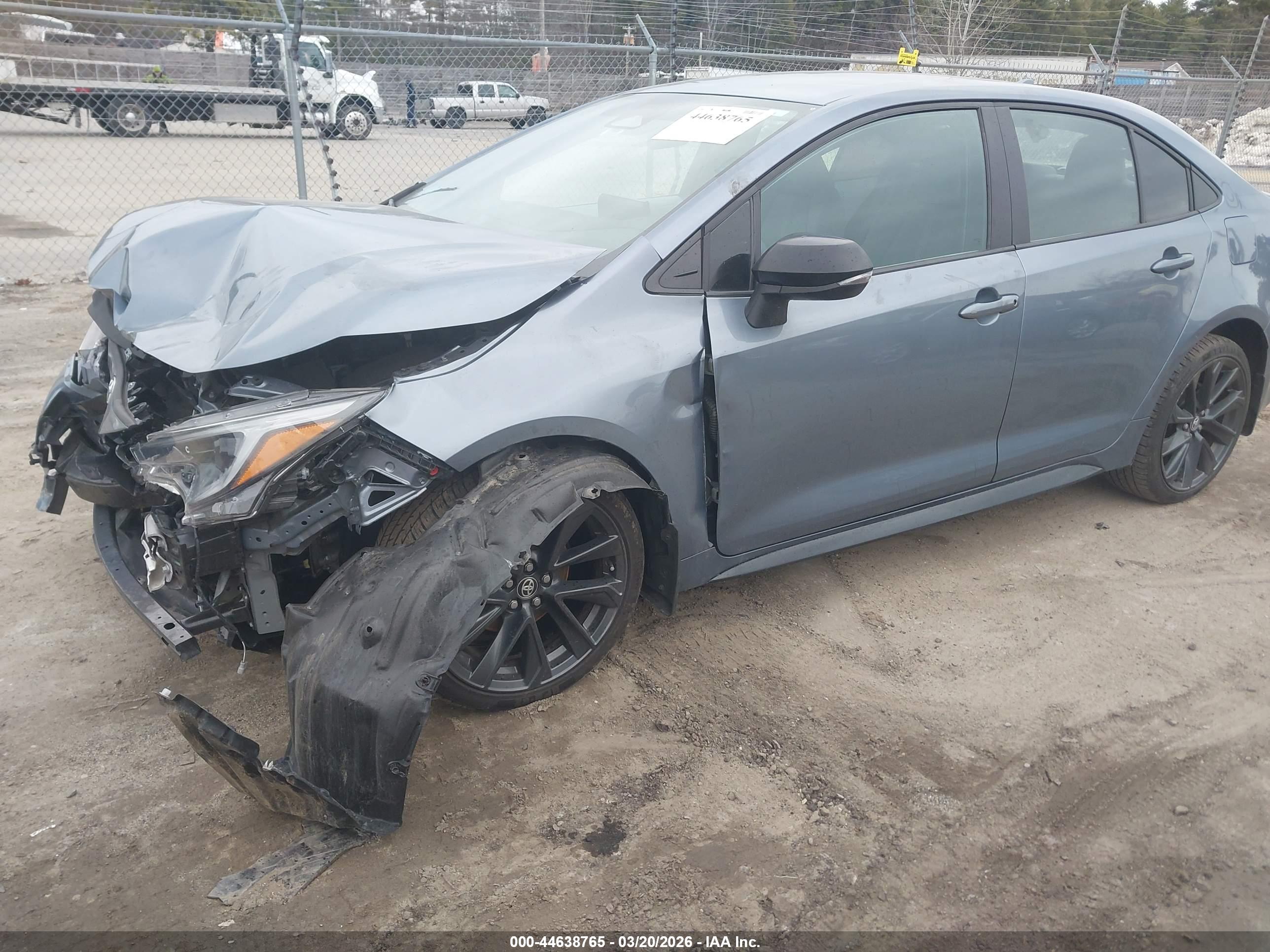 TOYOTA COROLLA image 2
