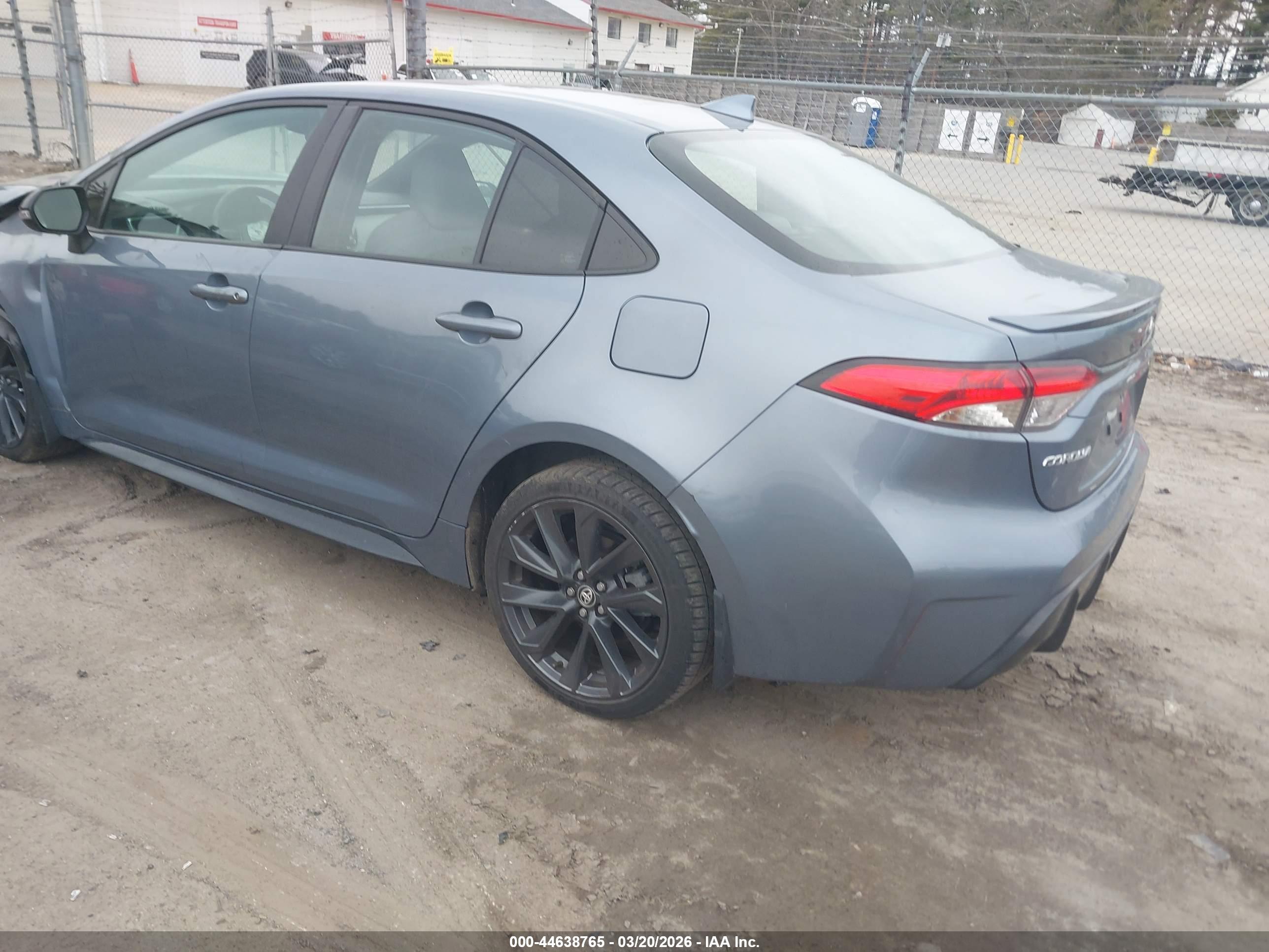 TOYOTA COROLLA image 3