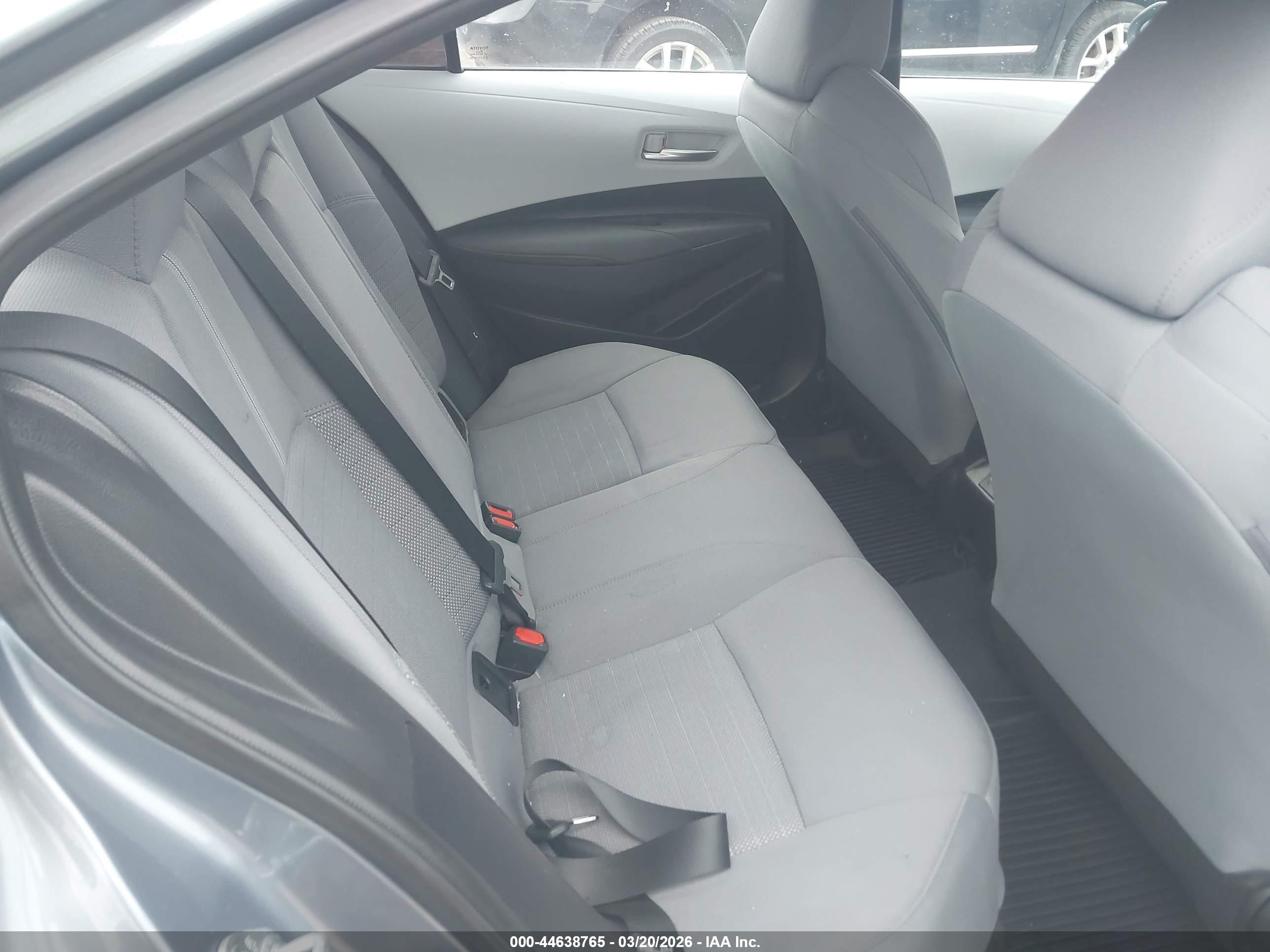 TOYOTA COROLLA image 8