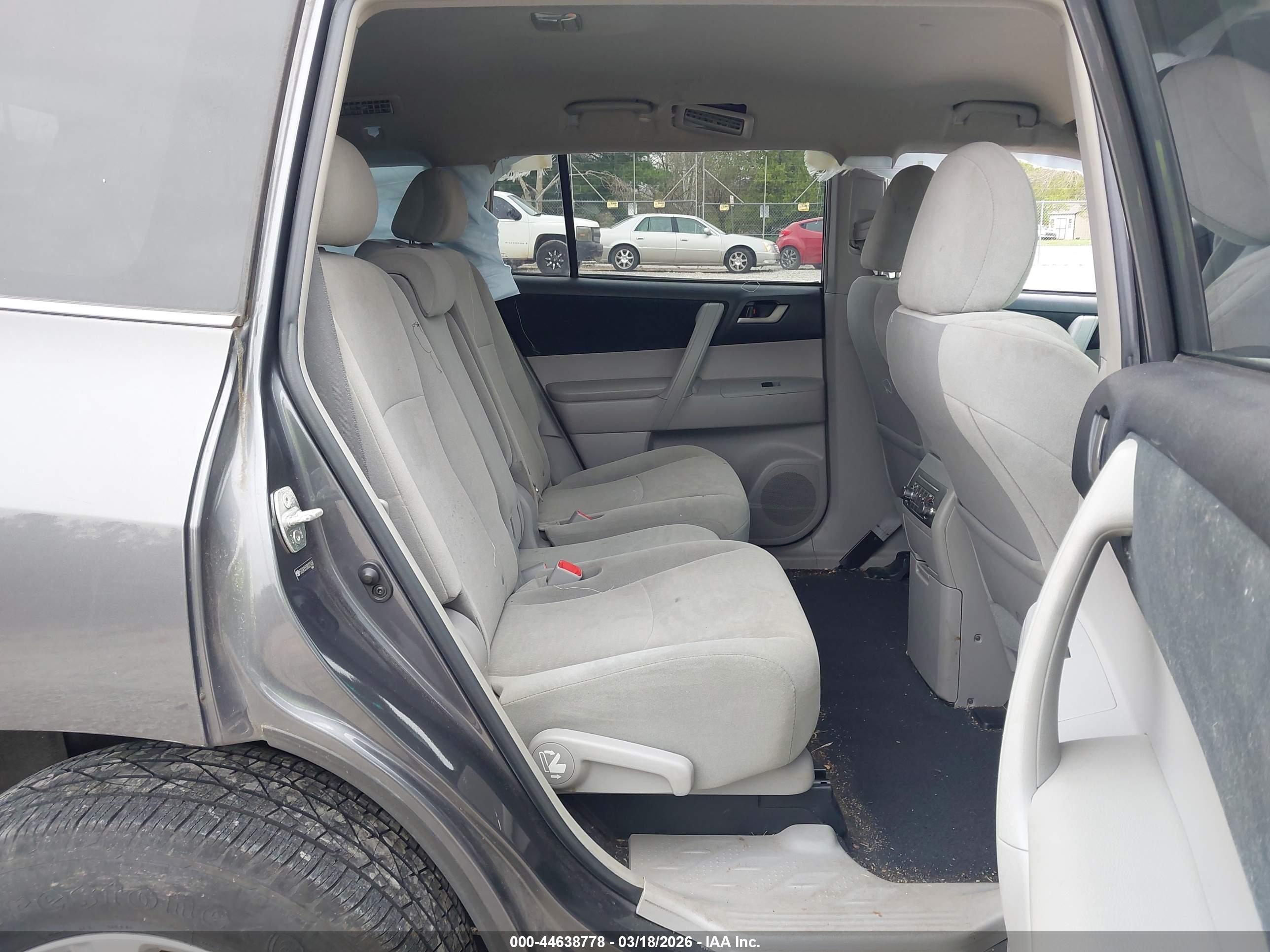 TOYOTA HIGHLANDER image 8