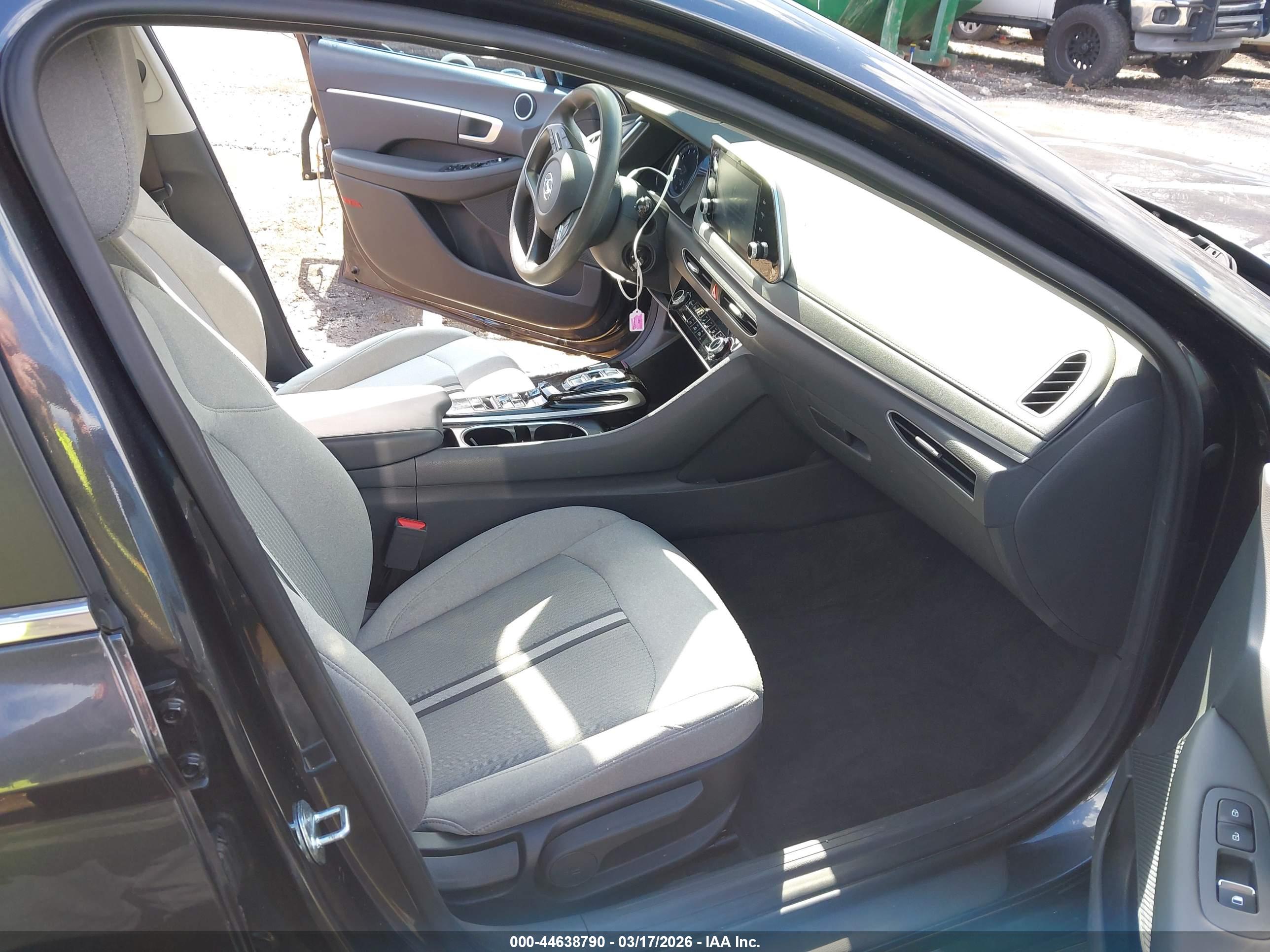 HYUNDAI SONATA image 5
