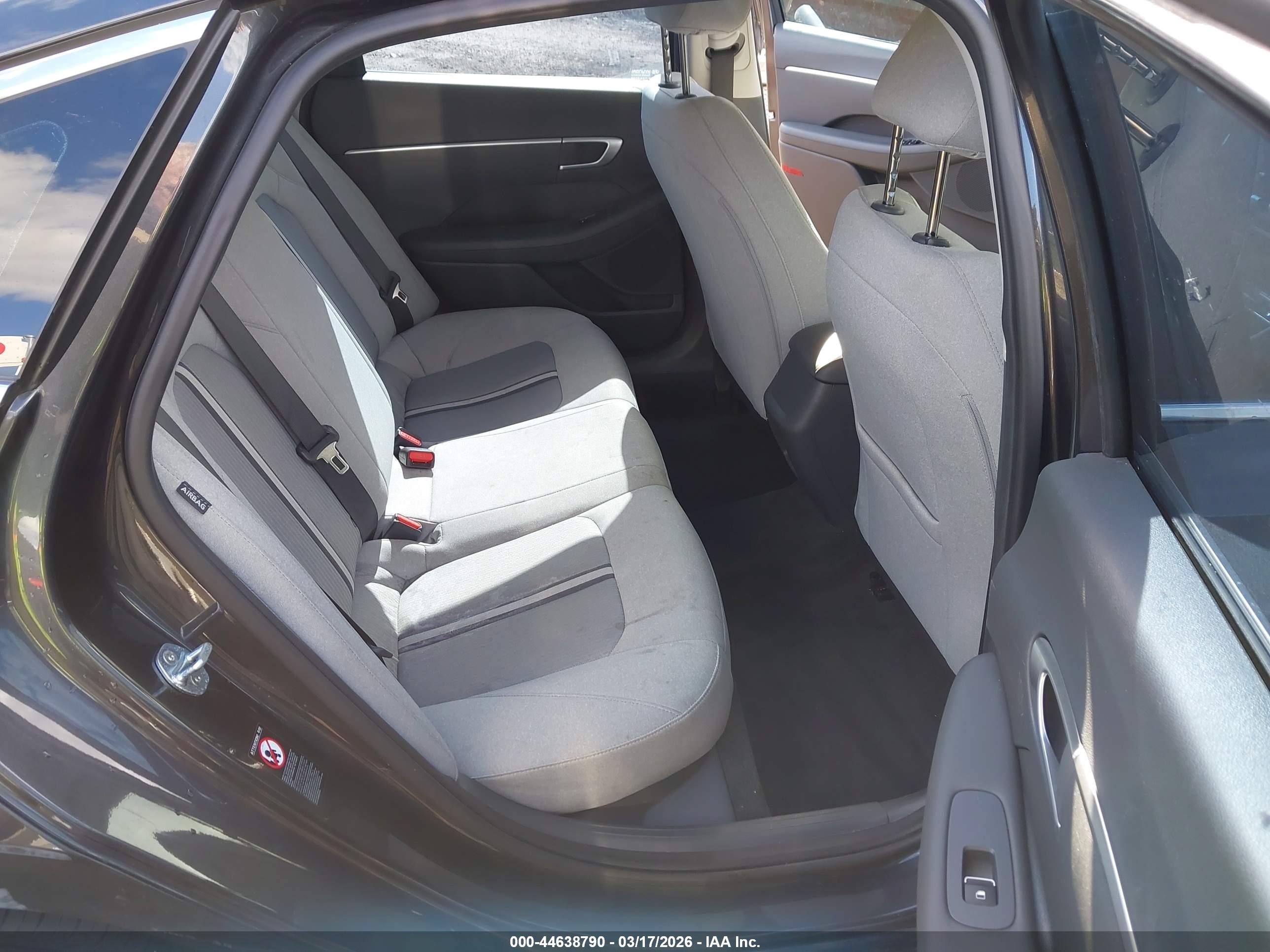 HYUNDAI SONATA image 8