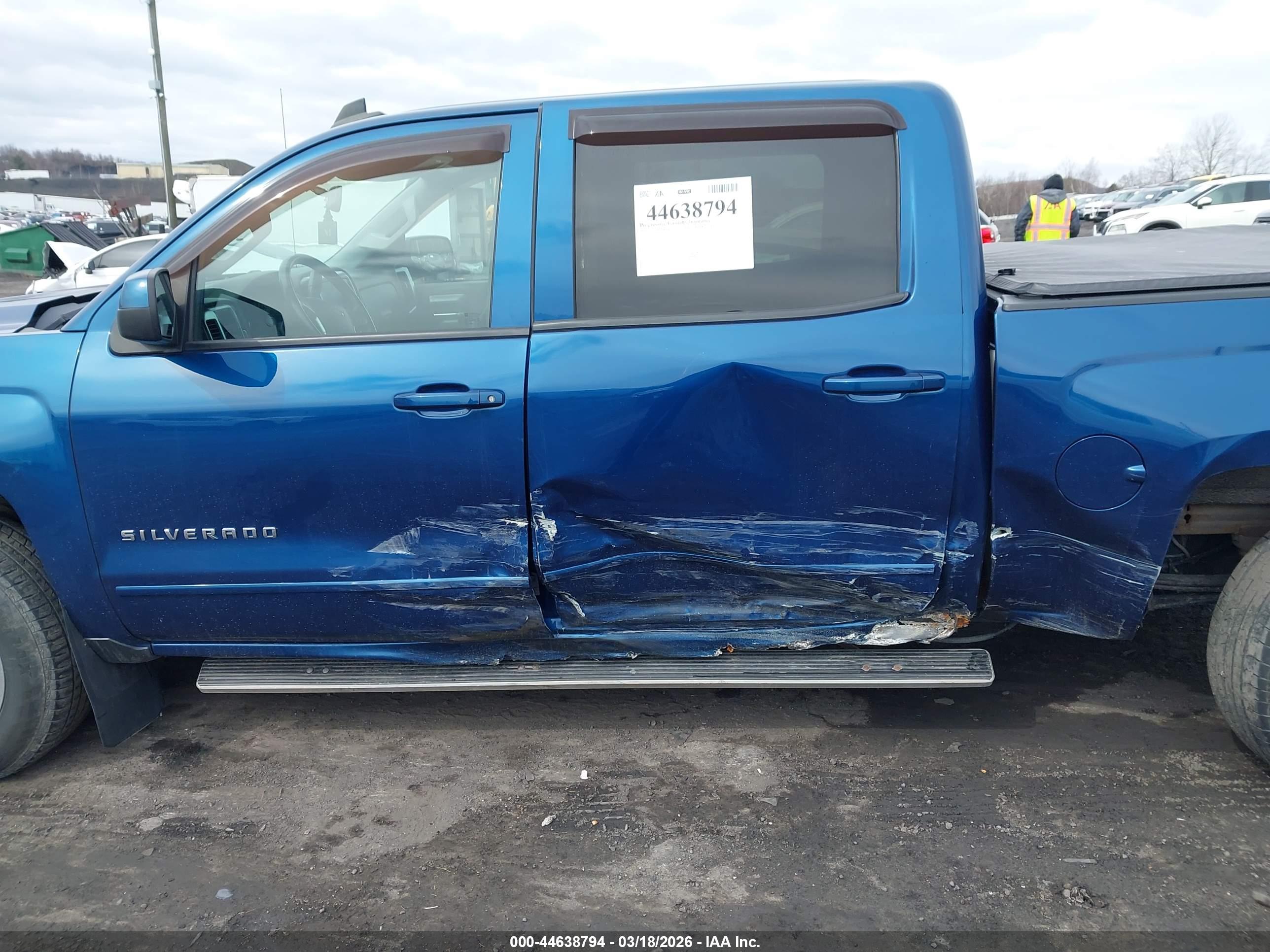 CHEVROLET SILVERADO image 6