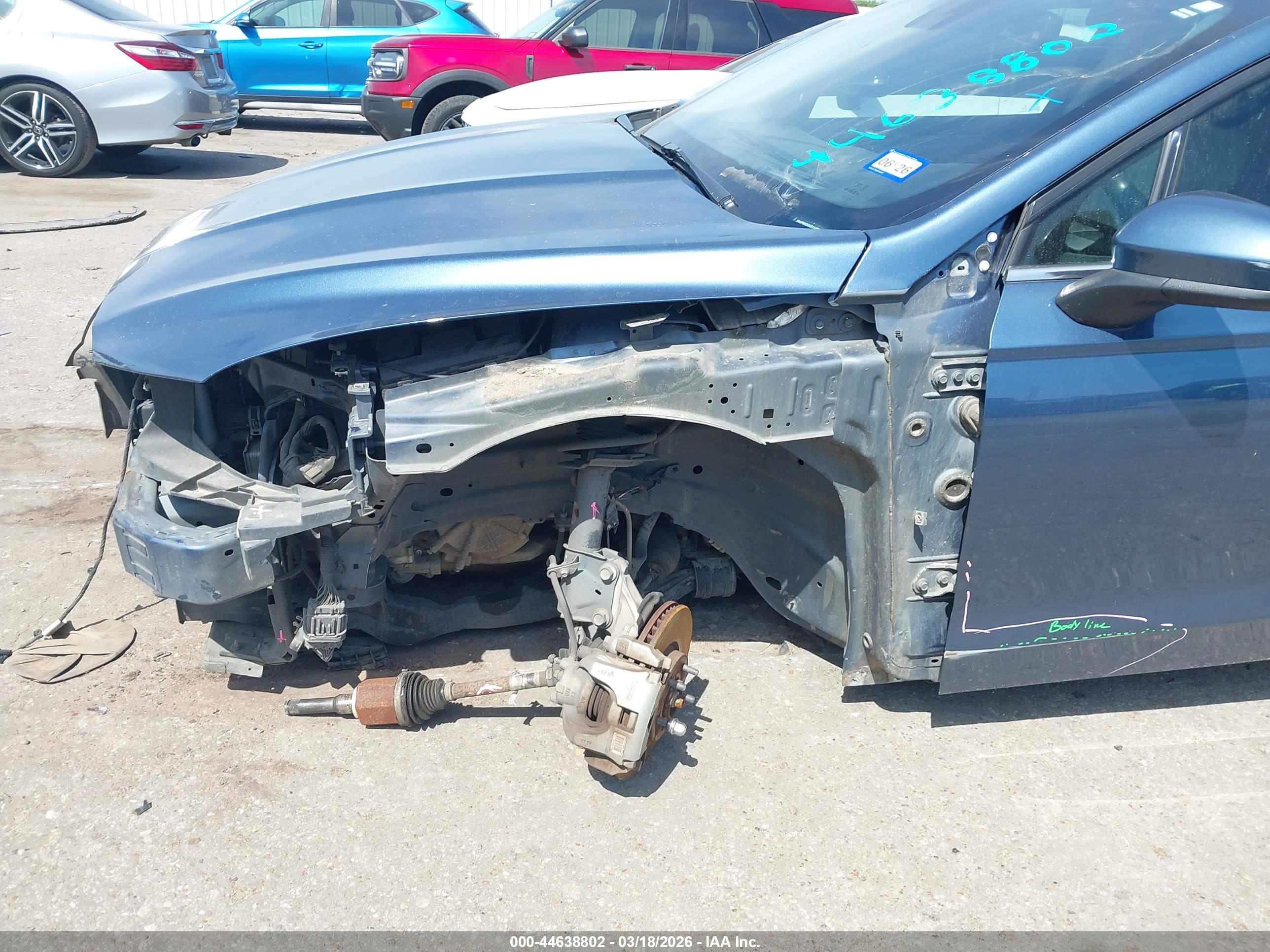 FORD FUSION image 6