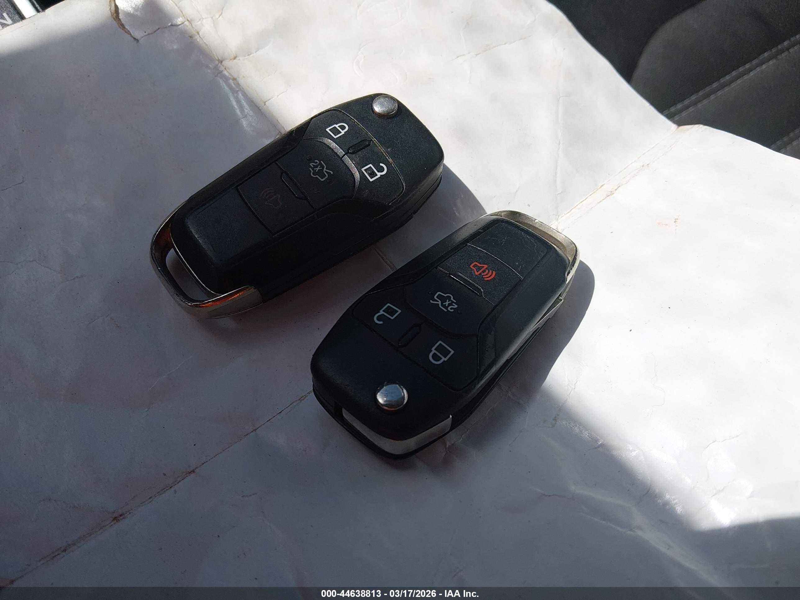 FORD FUSION image 11