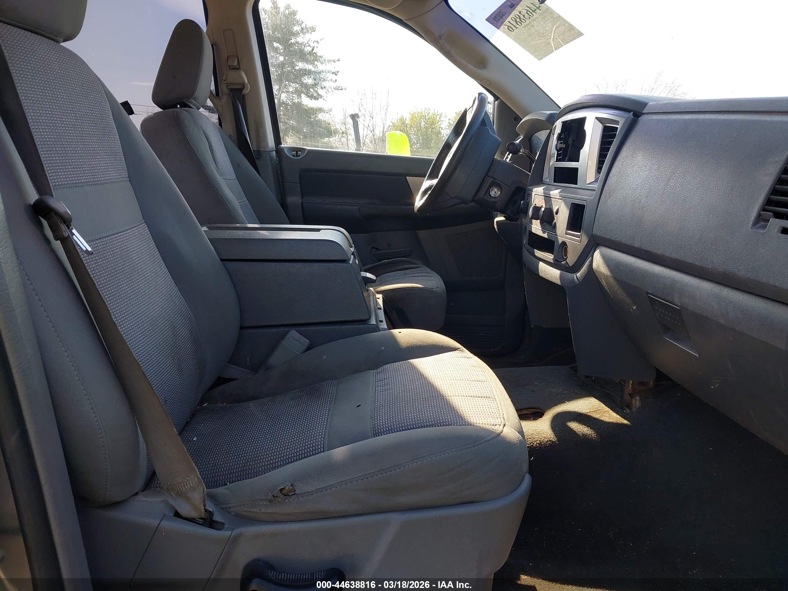 DODGE RAM image 5