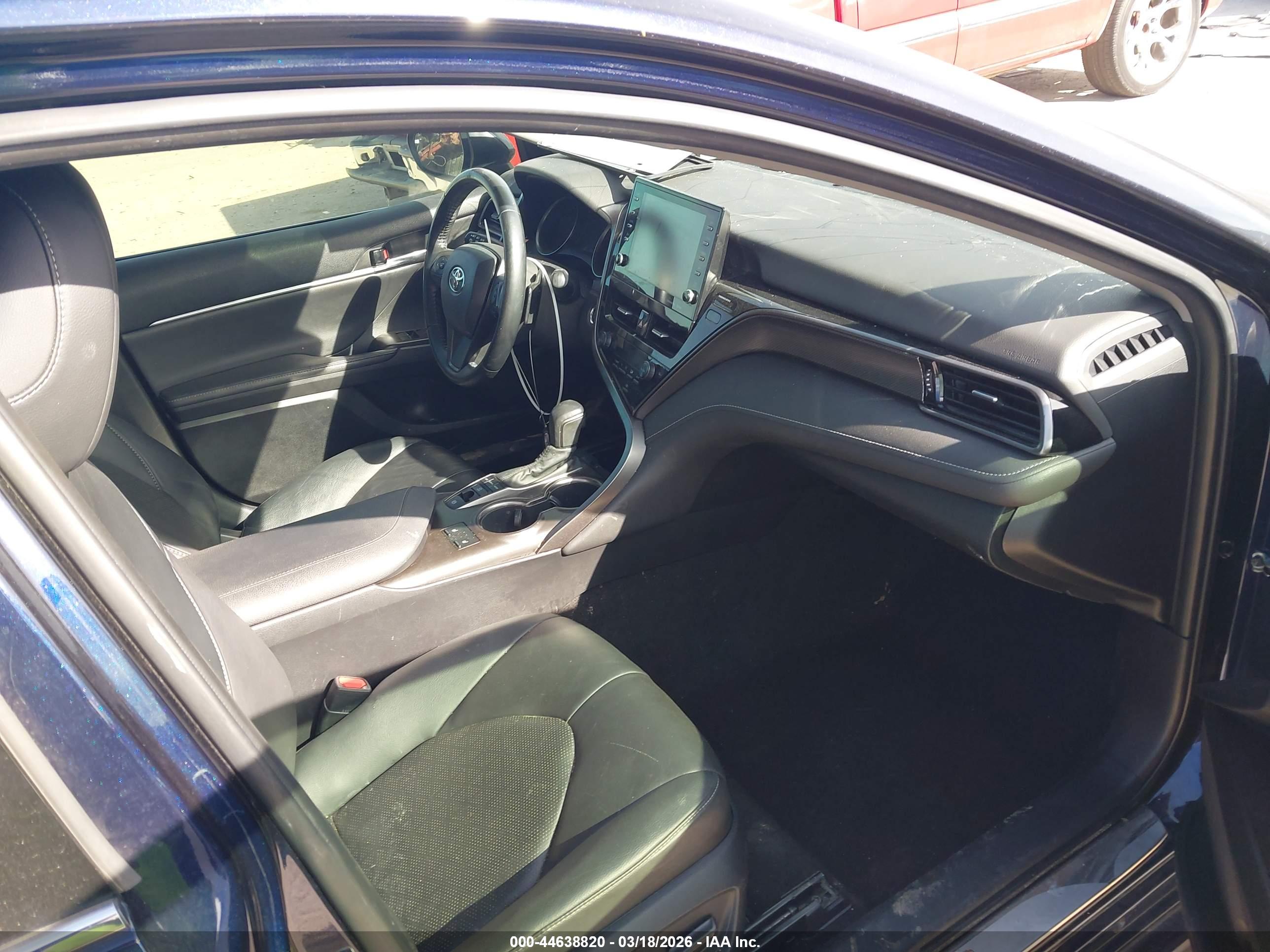 TOYOTA CAMRY image 5