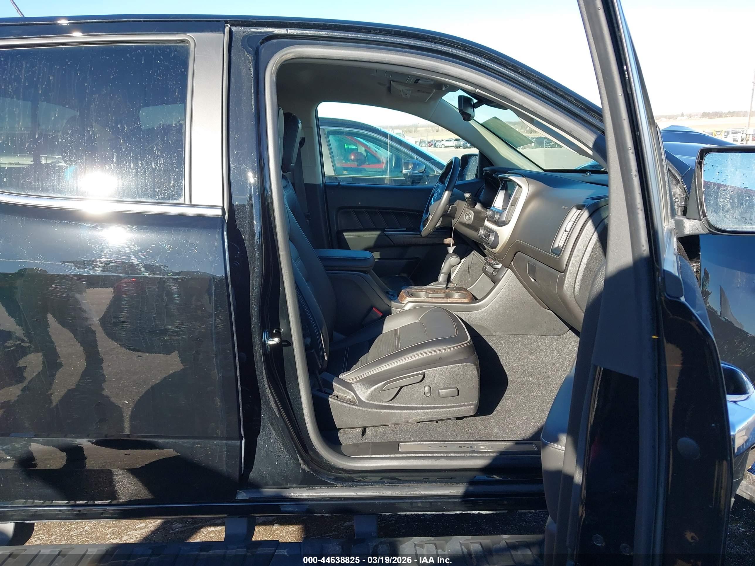 GMC CANYON image 5