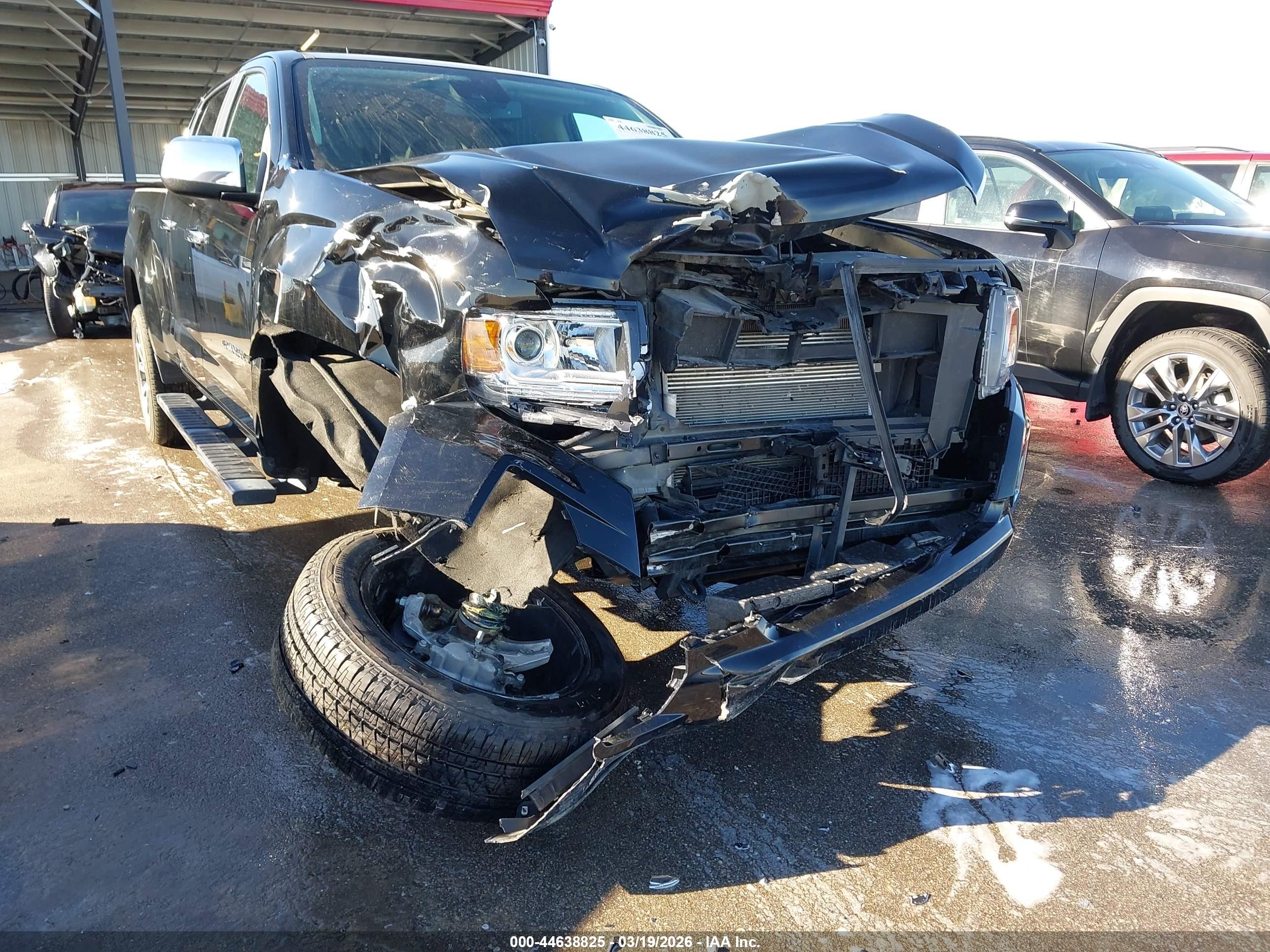 GMC CANYON image 6