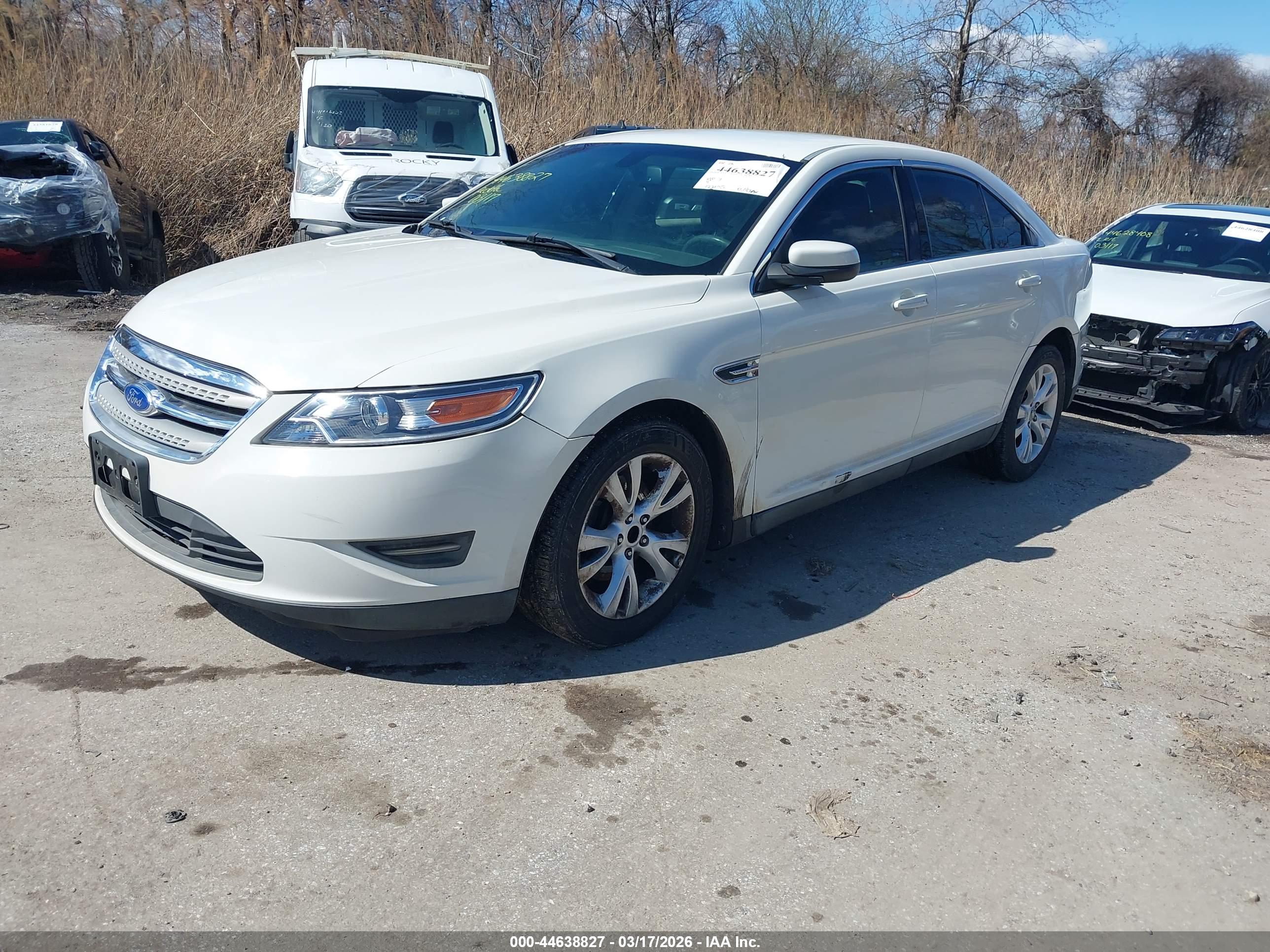 FORD TAURUS image 2