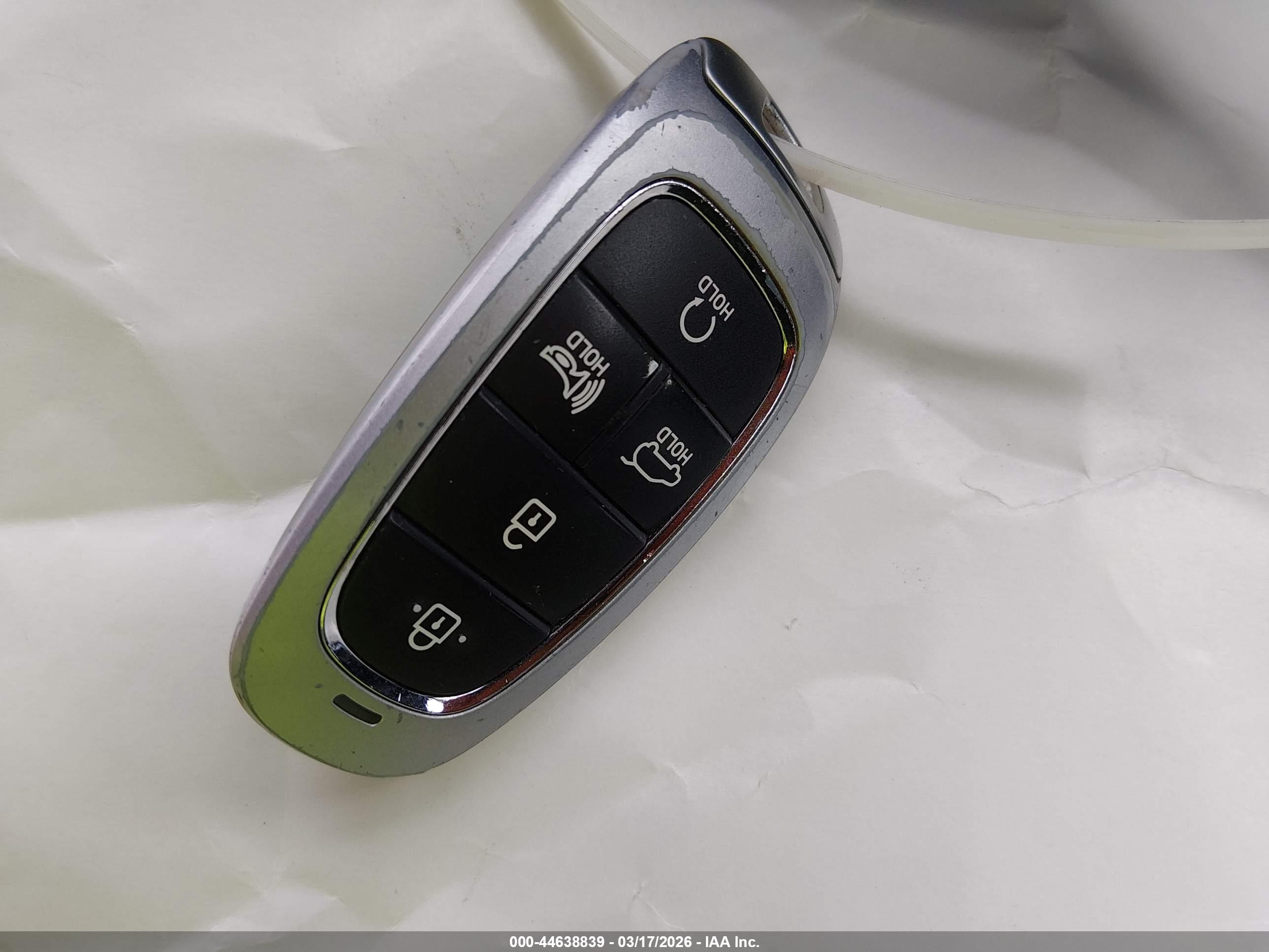 HYUNDAI TUCSON image 11