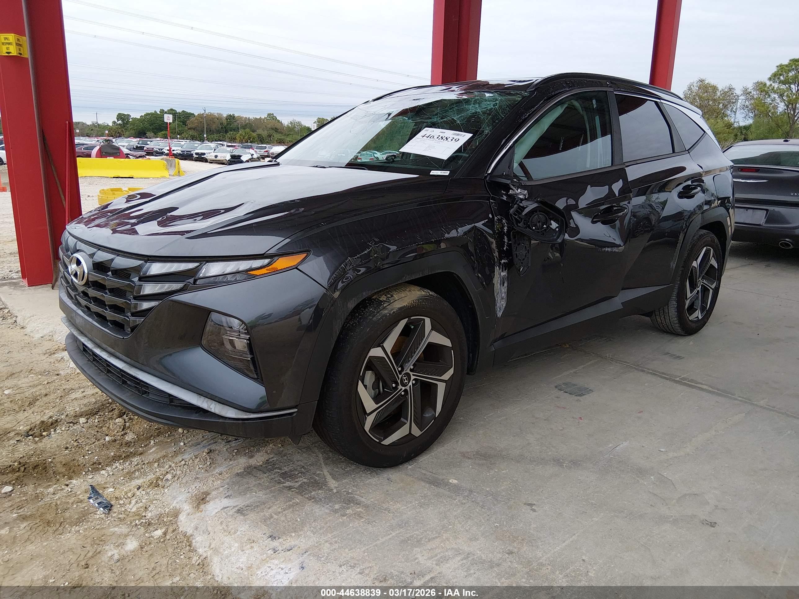 HYUNDAI TUCSON image 2
